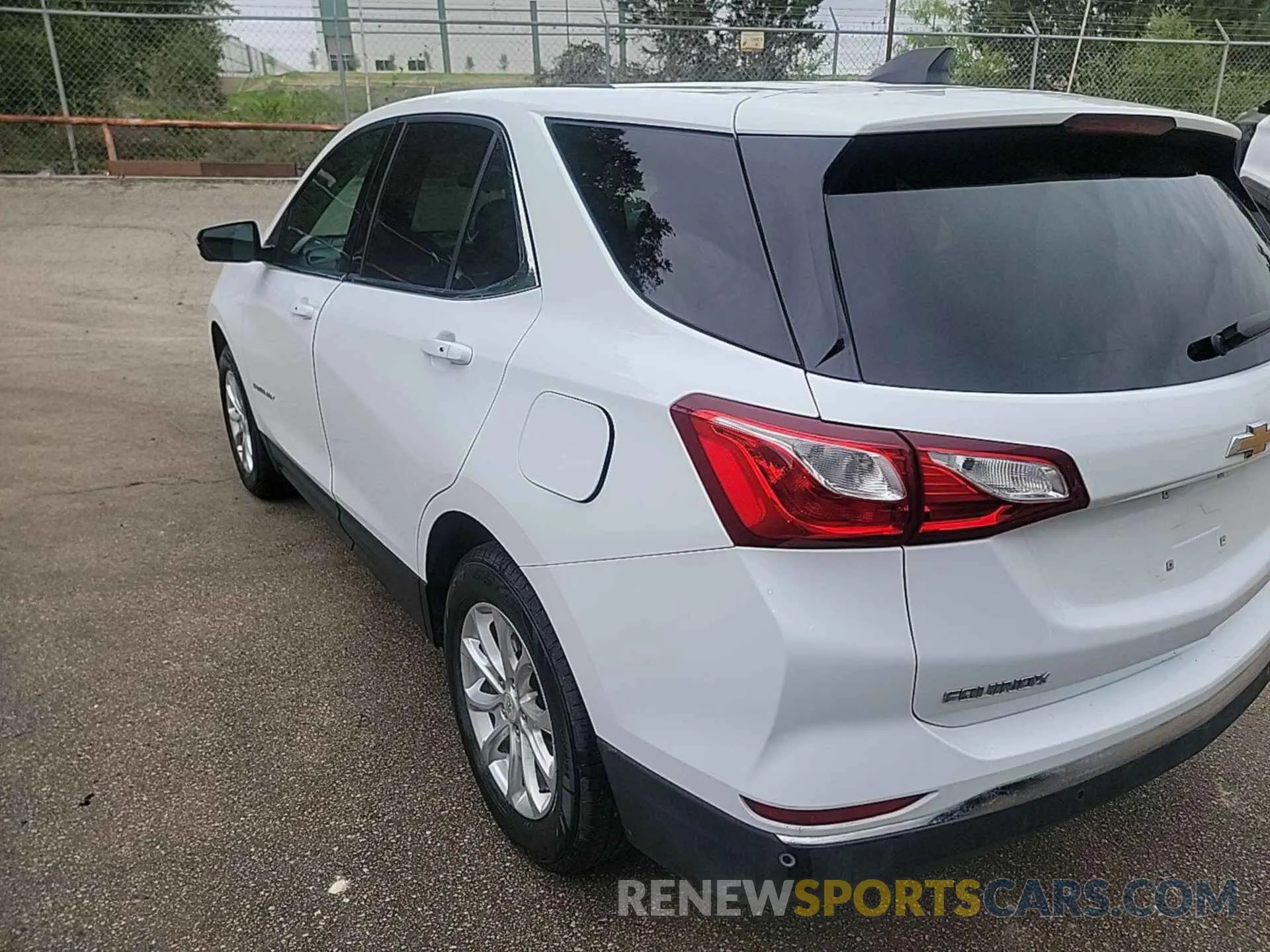 17 fotografías del automóvil dañado 2GNAXTEVXK6273244 CHEVROLET EQUINOX 2019