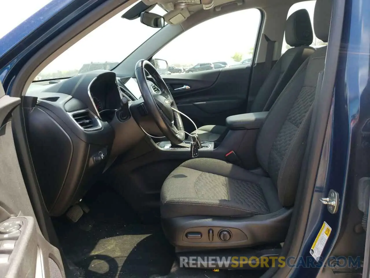 7 fotografías del automóvil dañado 2GNAXUEV0K6136366 CHEVROLET EQUINOX 2019