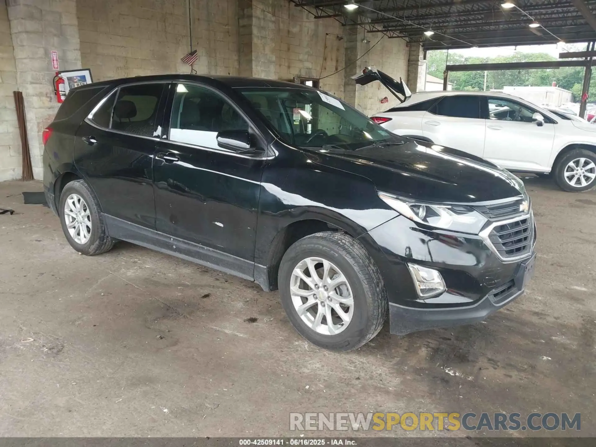 1 fotografías del automóvil dañado 2GNAXUEV0K6195854 CHEVROLET EQUINOX 2019