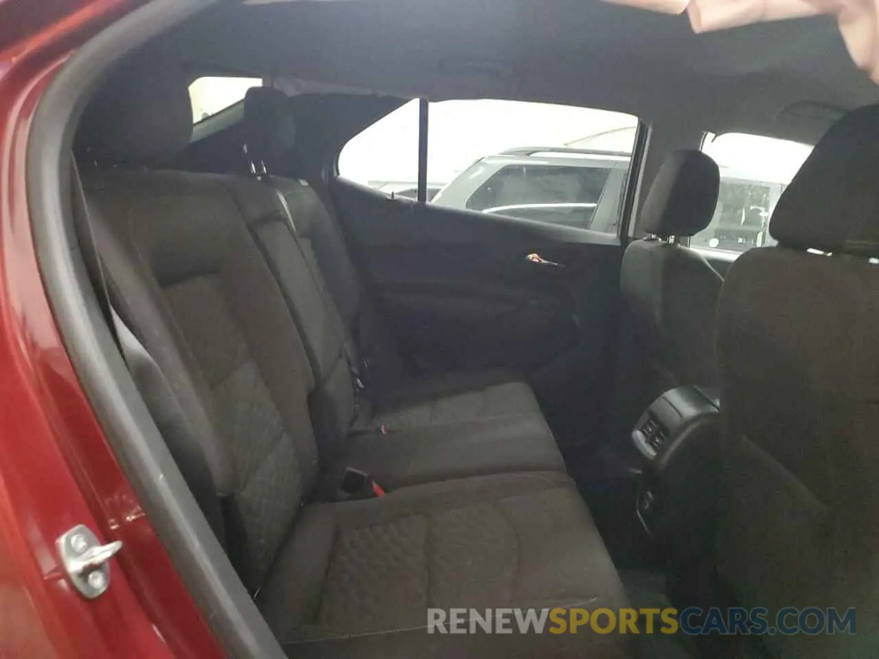 11 fotografías del automóvil dañado 2GNAXUEV1K6217568 CHEVROLET EQUINOX 2019