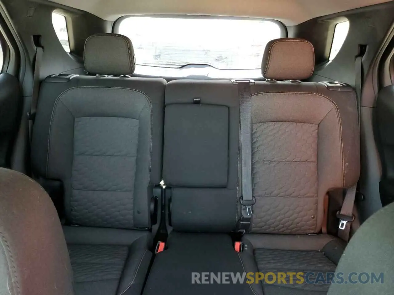 10 fotografías del automóvil dañado 2GNAXUEV1K6232782 CHEVROLET EQUINOX 2019