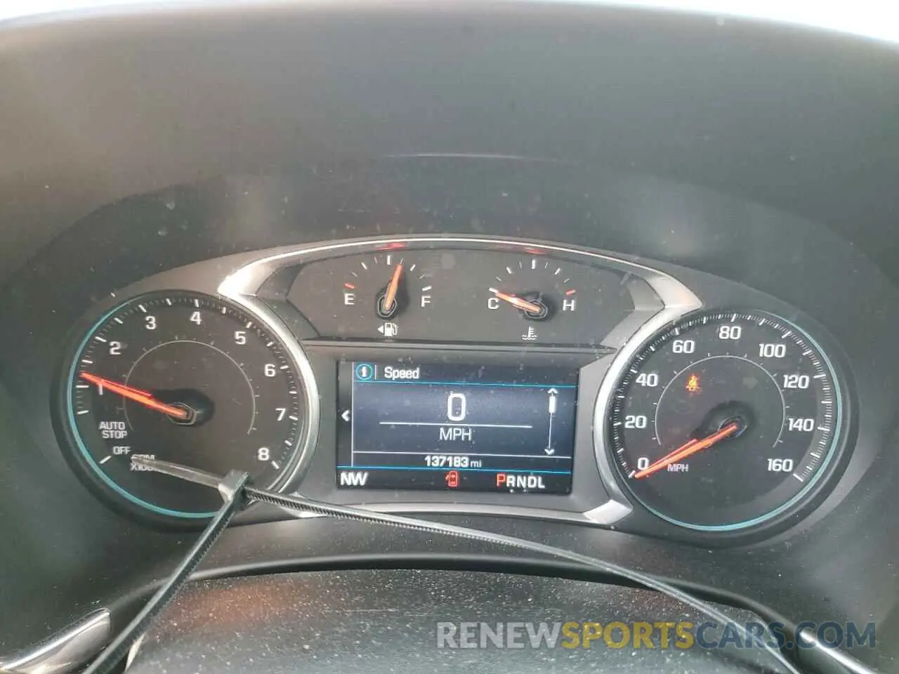 9 fotografías del automóvil dañado 2GNAXUEV1K6232782 CHEVROLET EQUINOX 2019