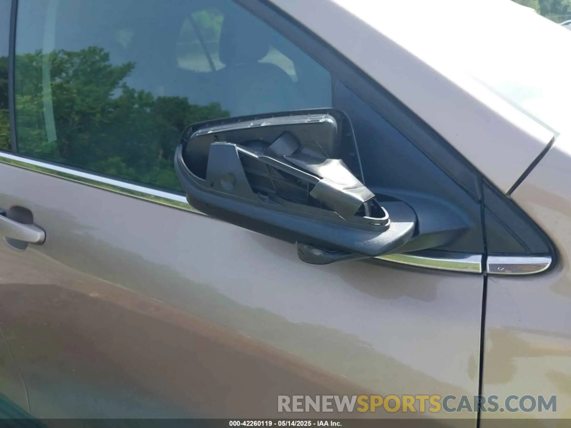 19 fotografías del automóvil dañado 2GNAXUEV1K6237013 CHEVROLET EQUINOX 2019