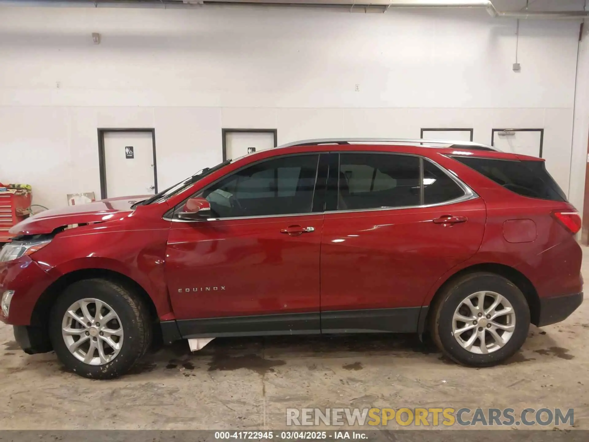 14 fotografías del automóvil dañado 2GNAXUEV2K6112697 CHEVROLET EQUINOX 2019