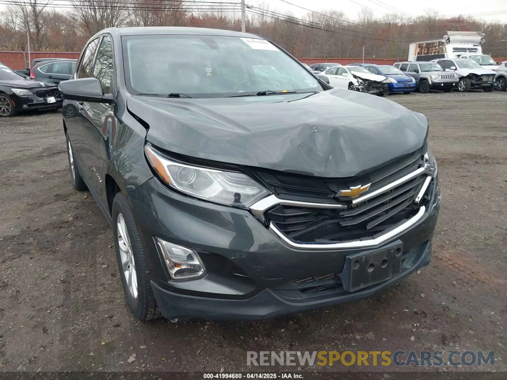 17 fotografías del automóvil dañado 2GNAXUEV2K6173922 CHEVROLET EQUINOX 2019