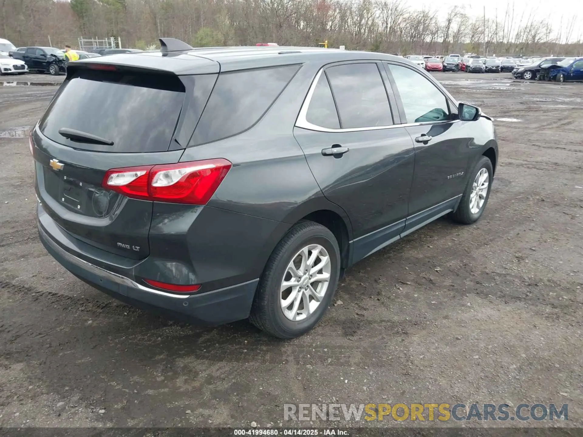 4 fotografías del automóvil dañado 2GNAXUEV2K6173922 CHEVROLET EQUINOX 2019