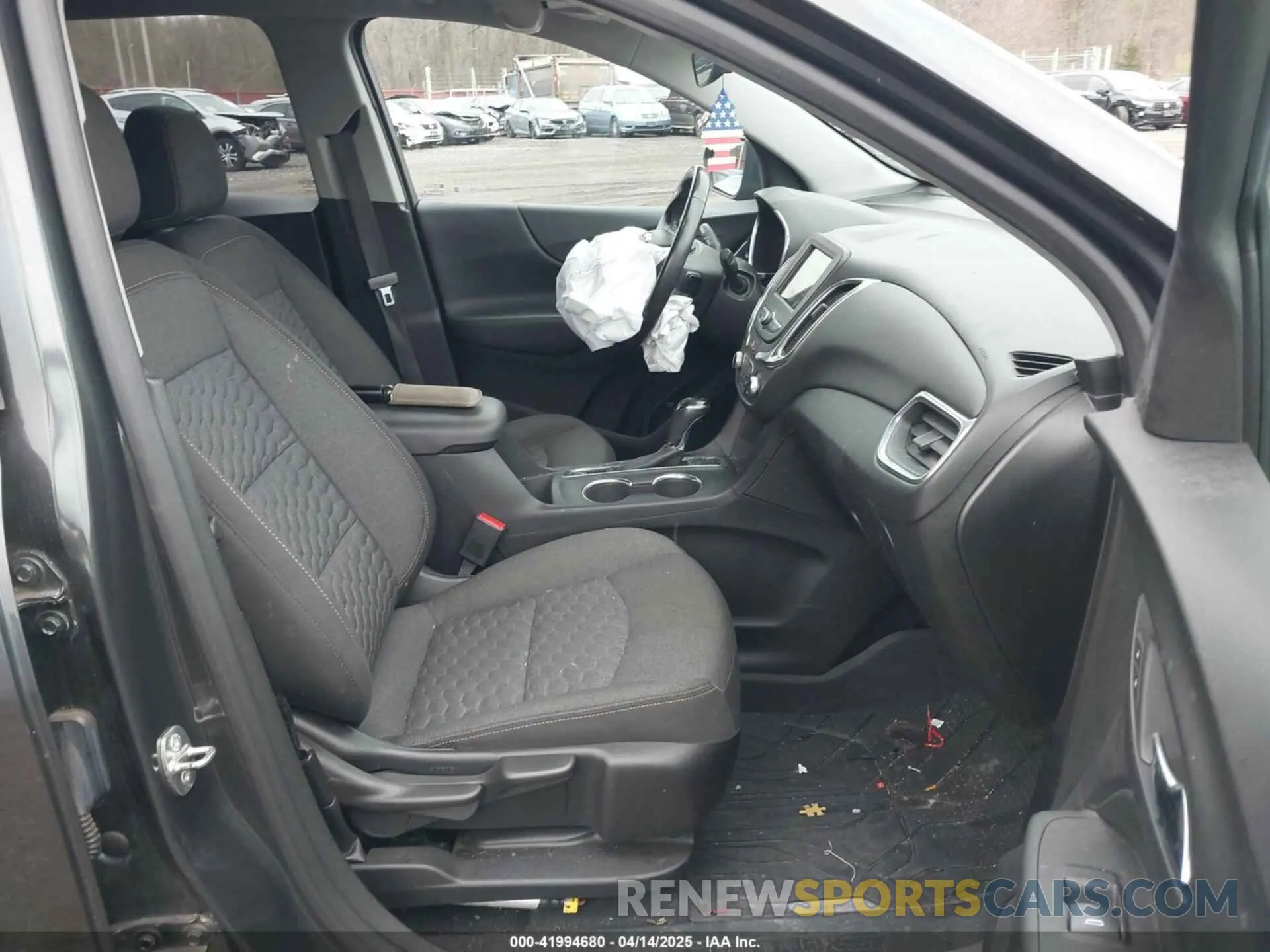 5 fotografías del automóvil dañado 2GNAXUEV2K6173922 CHEVROLET EQUINOX 2019