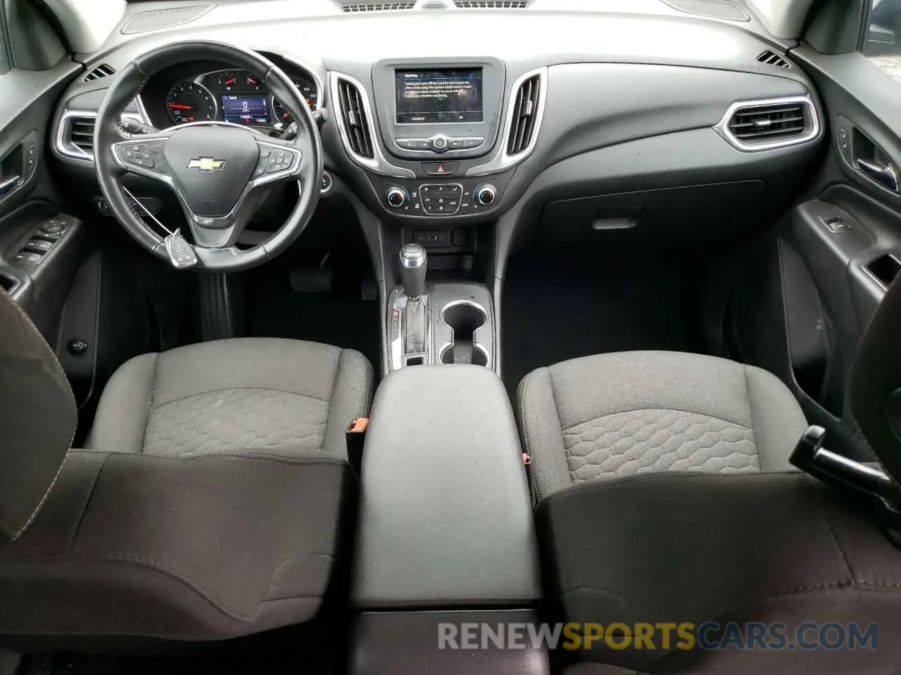 8 fotografías del automóvil dañado 2GNAXUEV2K6227025 CHEVROLET EQUINOX 2019