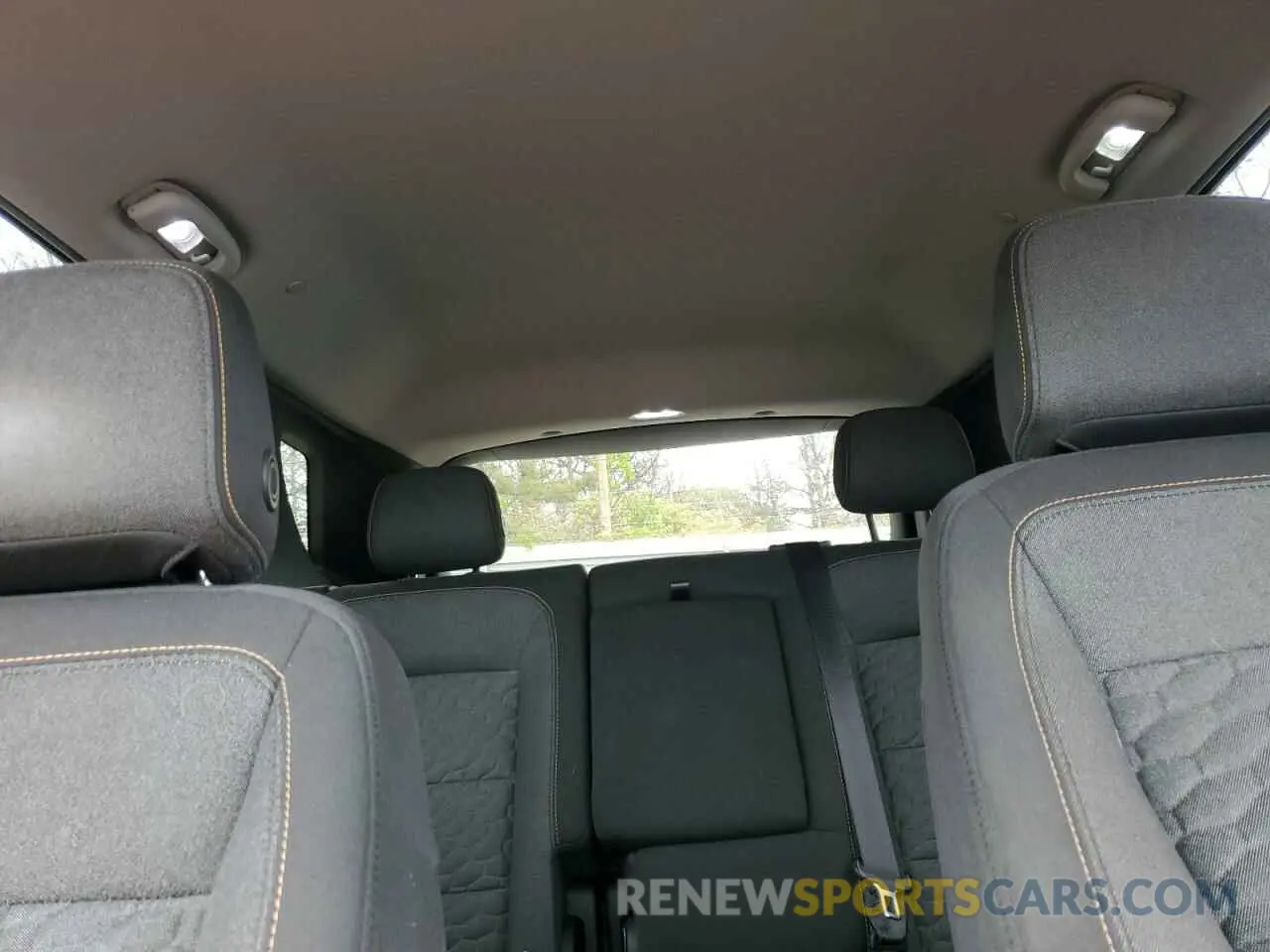 10 fotografías del automóvil dañado 2GNAXUEV2K6278900 CHEVROLET EQUINOX 2019