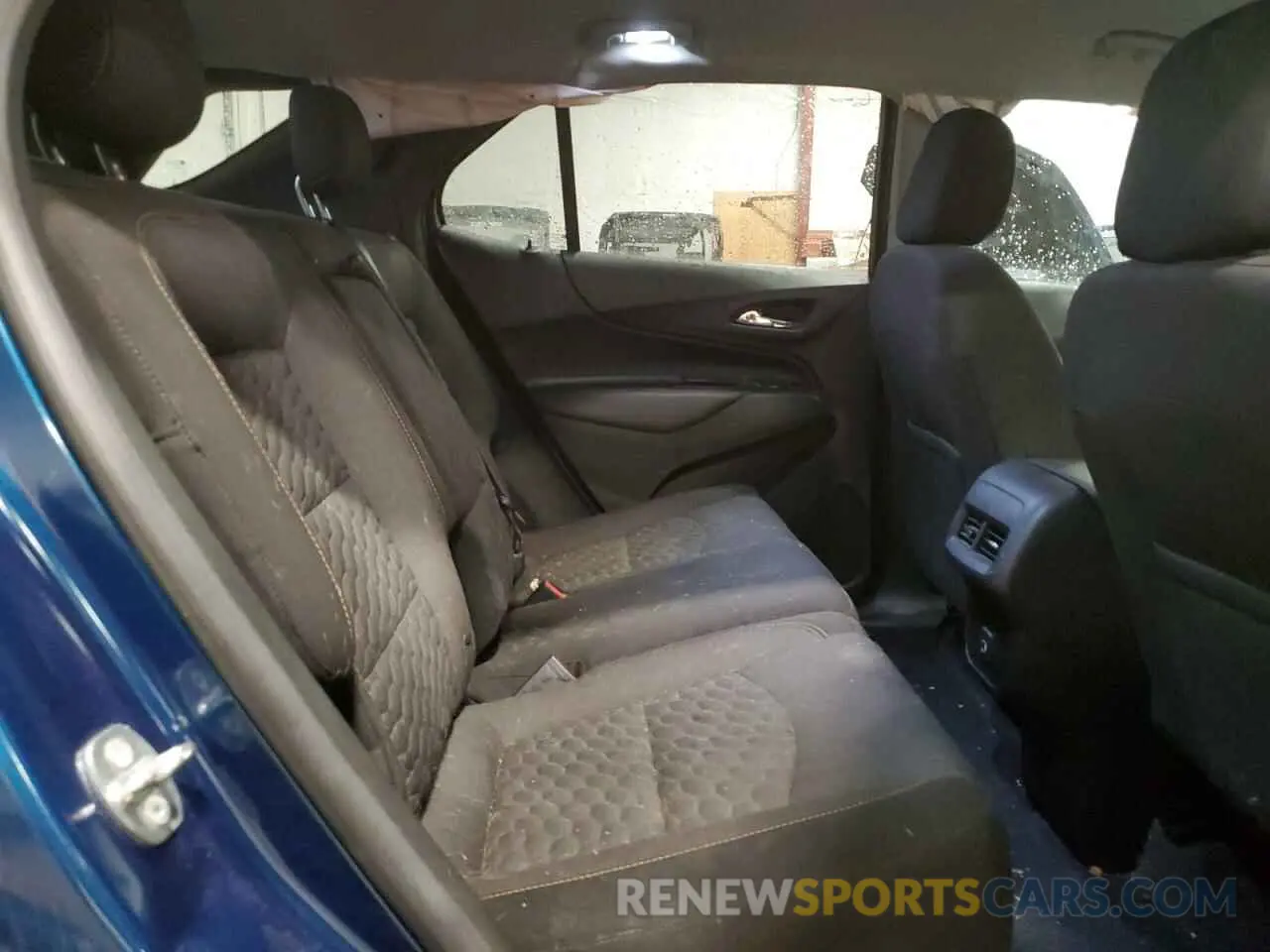 11 fotografías del automóvil dañado 2GNAXUEV3K6104883 CHEVROLET EQUINOX 2019