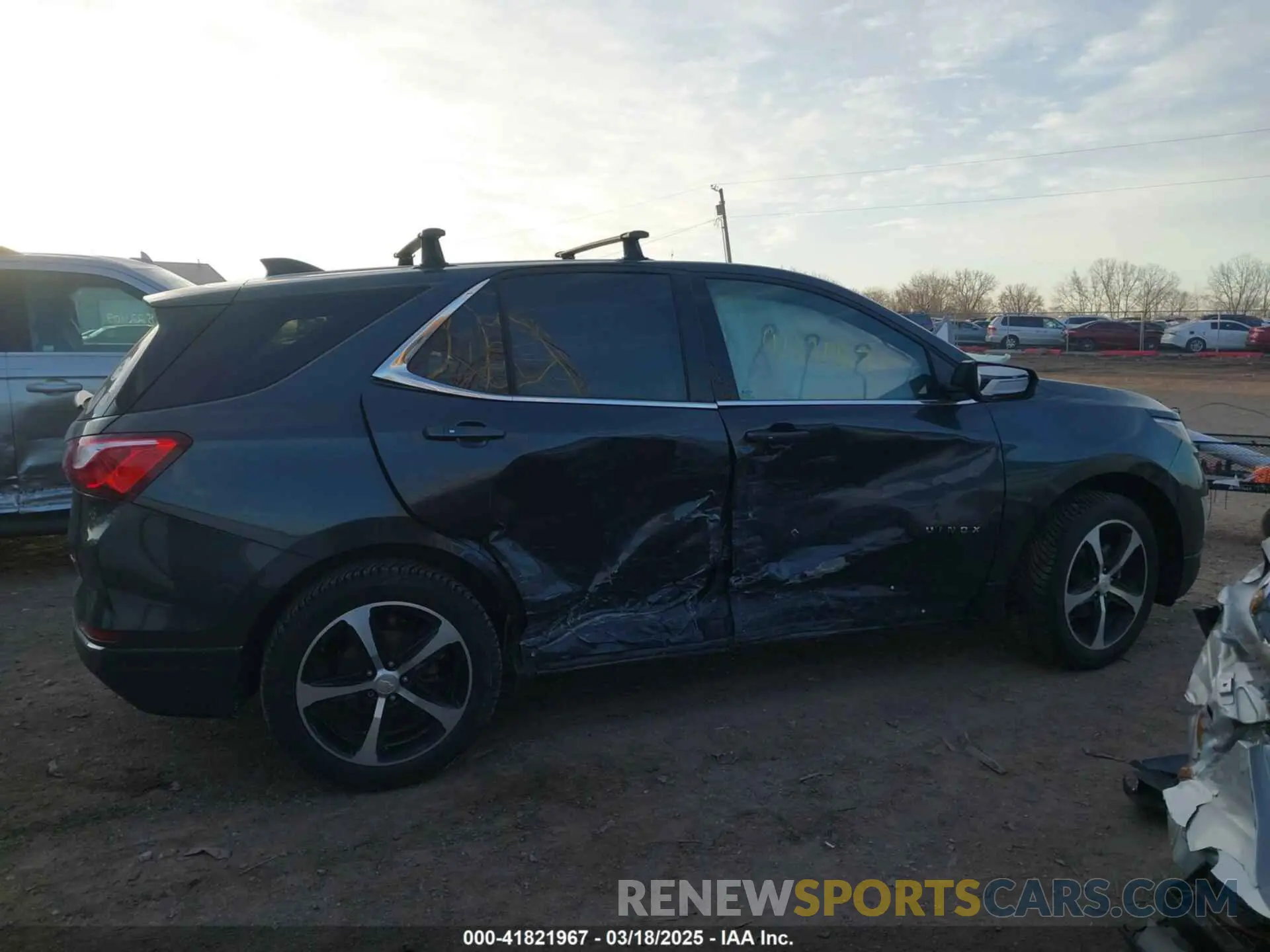 12 fotografías del automóvil dañado 2GNAXUEV3K6129735 CHEVROLET EQUINOX 2019