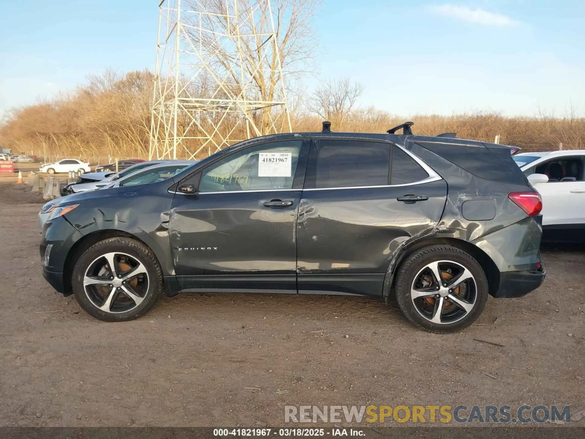 13 fotografías del automóvil dañado 2GNAXUEV3K6129735 CHEVROLET EQUINOX 2019