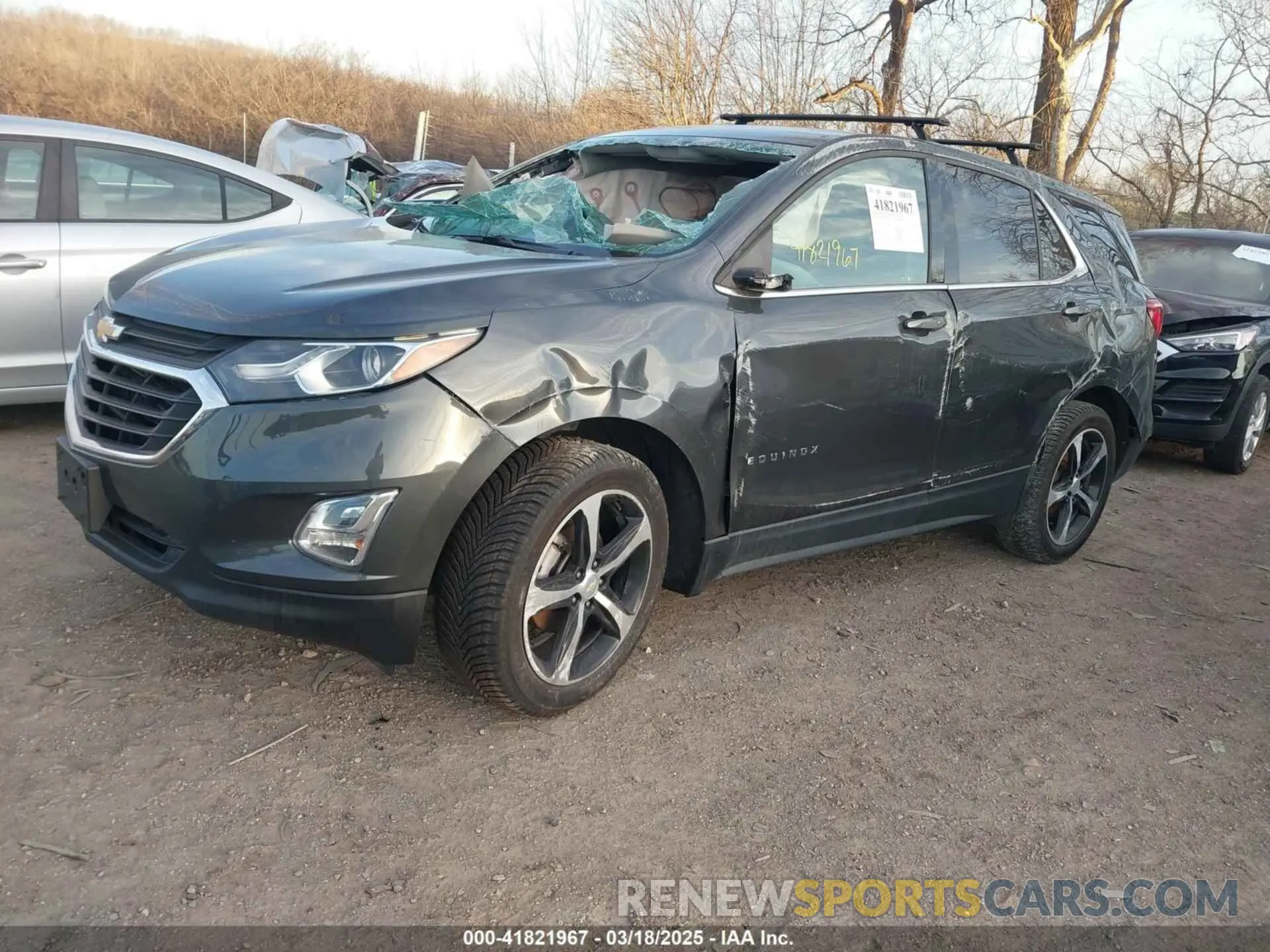 2 fotografías del automóvil dañado 2GNAXUEV3K6129735 CHEVROLET EQUINOX 2019