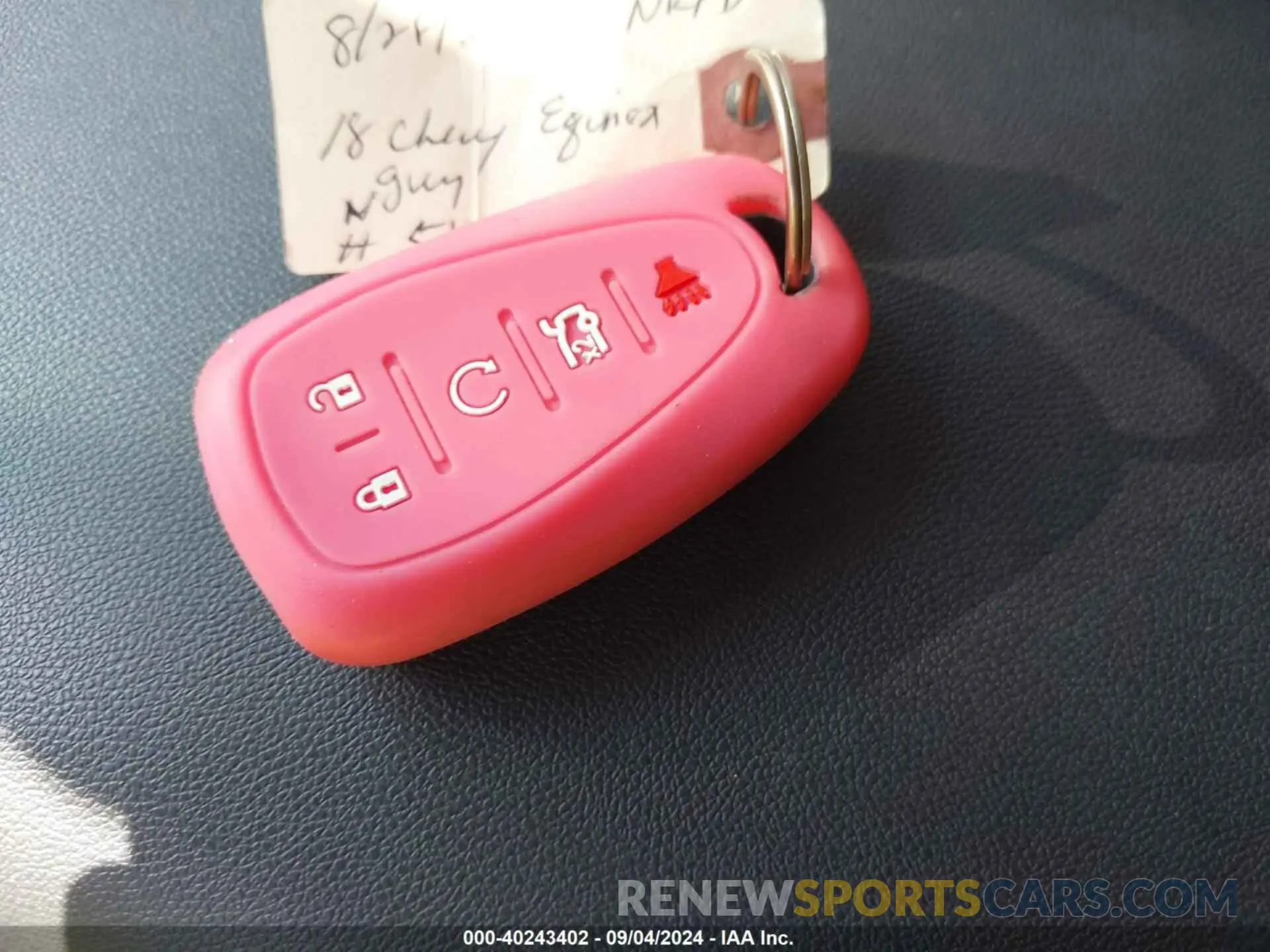 11 fotografías del automóvil dañado 2GNAXUEV3K6201758 CHEVROLET EQUINOX 2019
