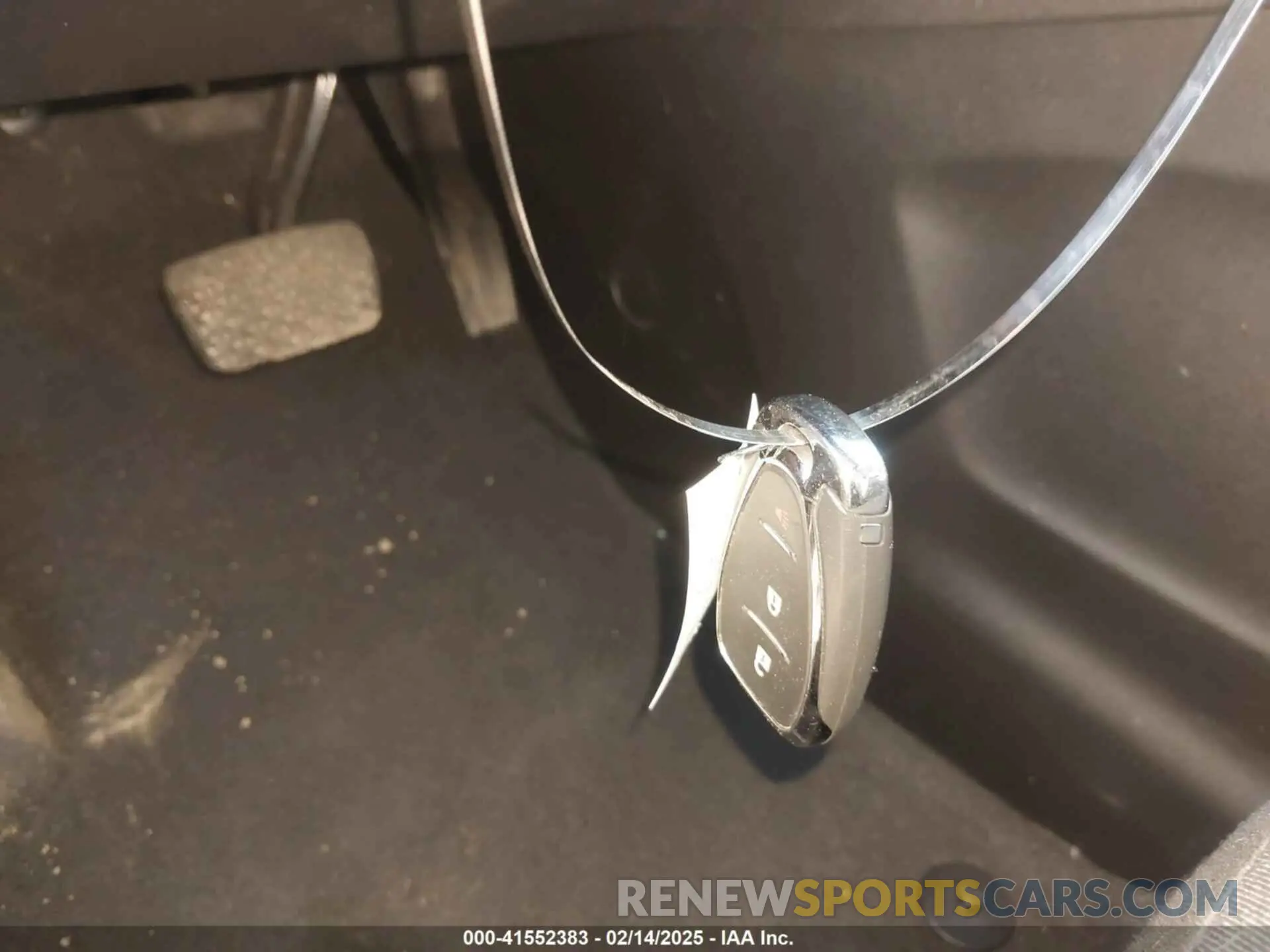 11 fotografías del automóvil dañado 2GNAXUEV4K6187658 CHEVROLET EQUINOX 2019