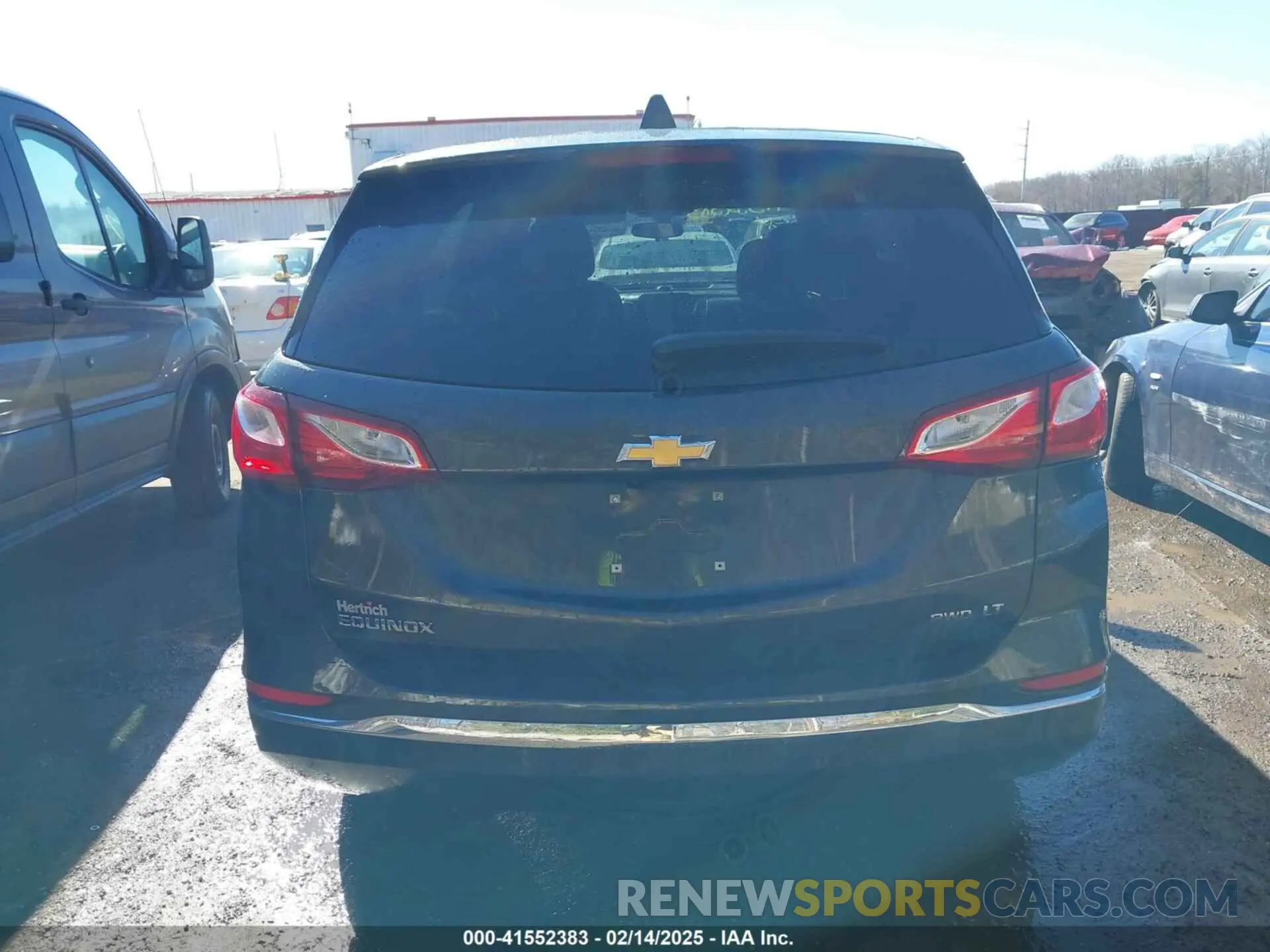 16 fotografías del automóvil dañado 2GNAXUEV4K6187658 CHEVROLET EQUINOX 2019