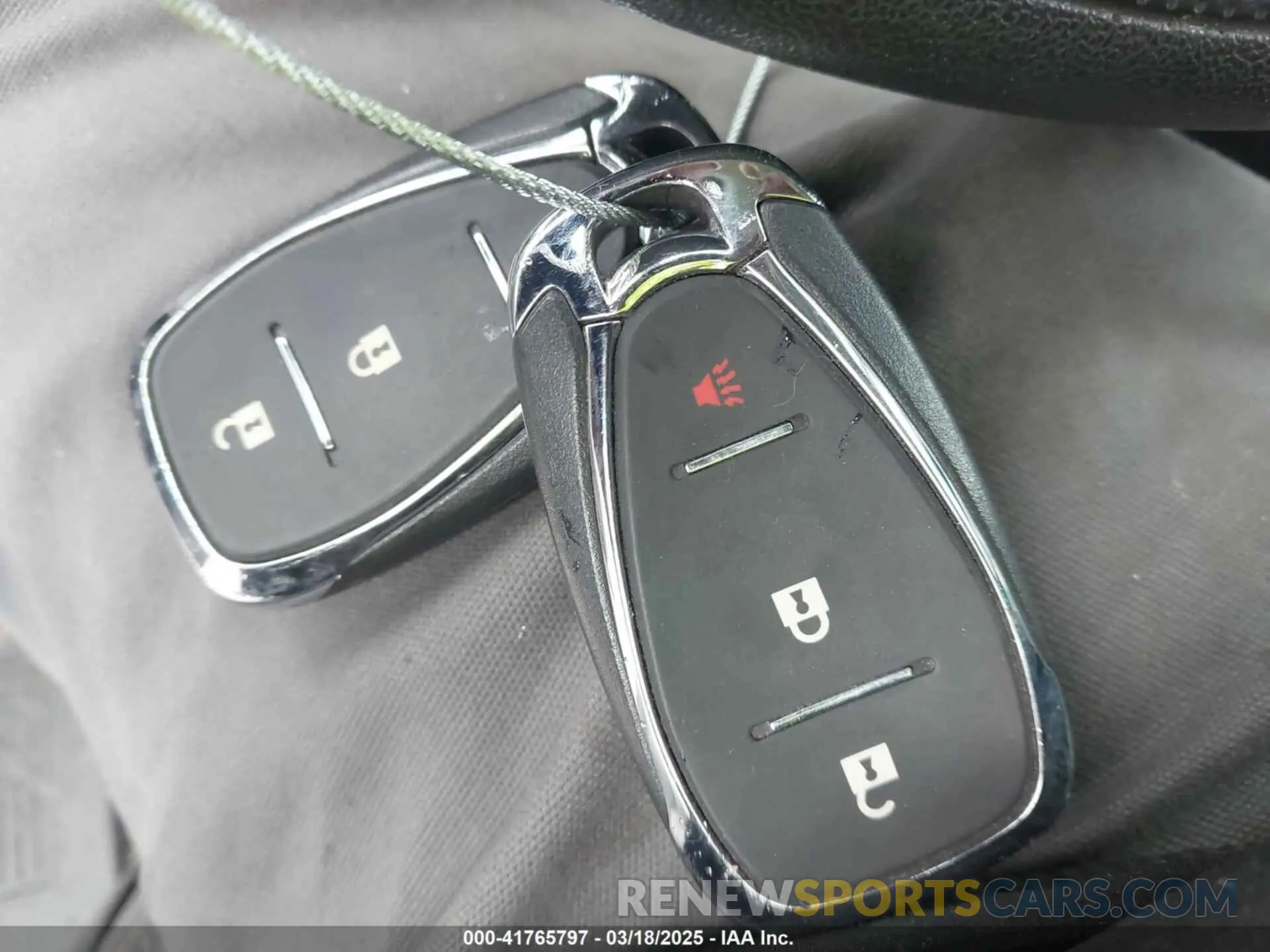 11 fotografías del automóvil dañado 2GNAXUEV5K6120843 CHEVROLET EQUINOX 2019