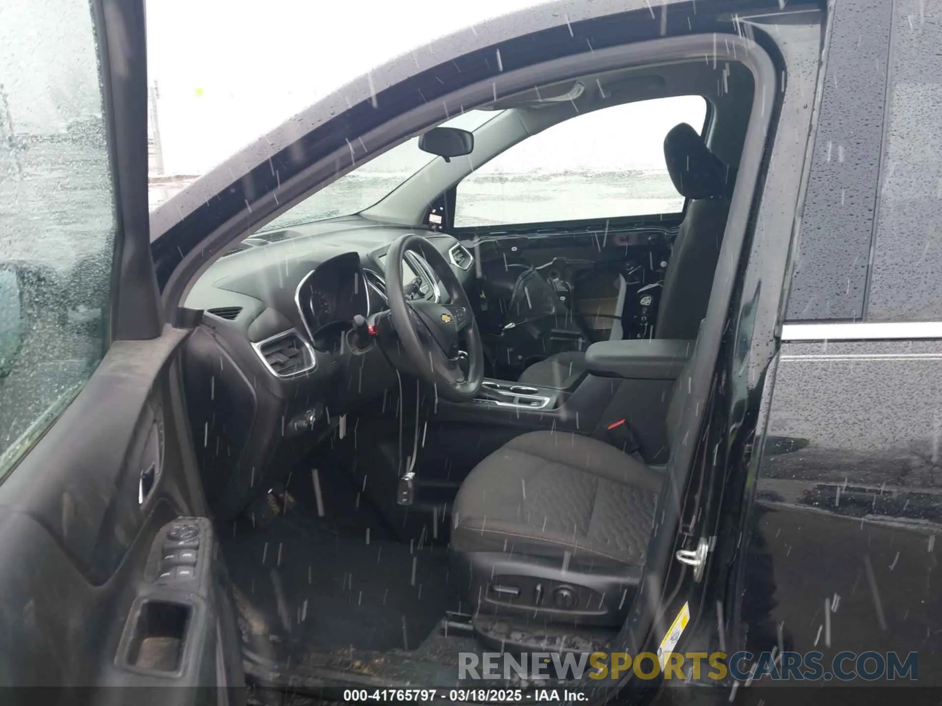 5 fotografías del automóvil dañado 2GNAXUEV5K6120843 CHEVROLET EQUINOX 2019