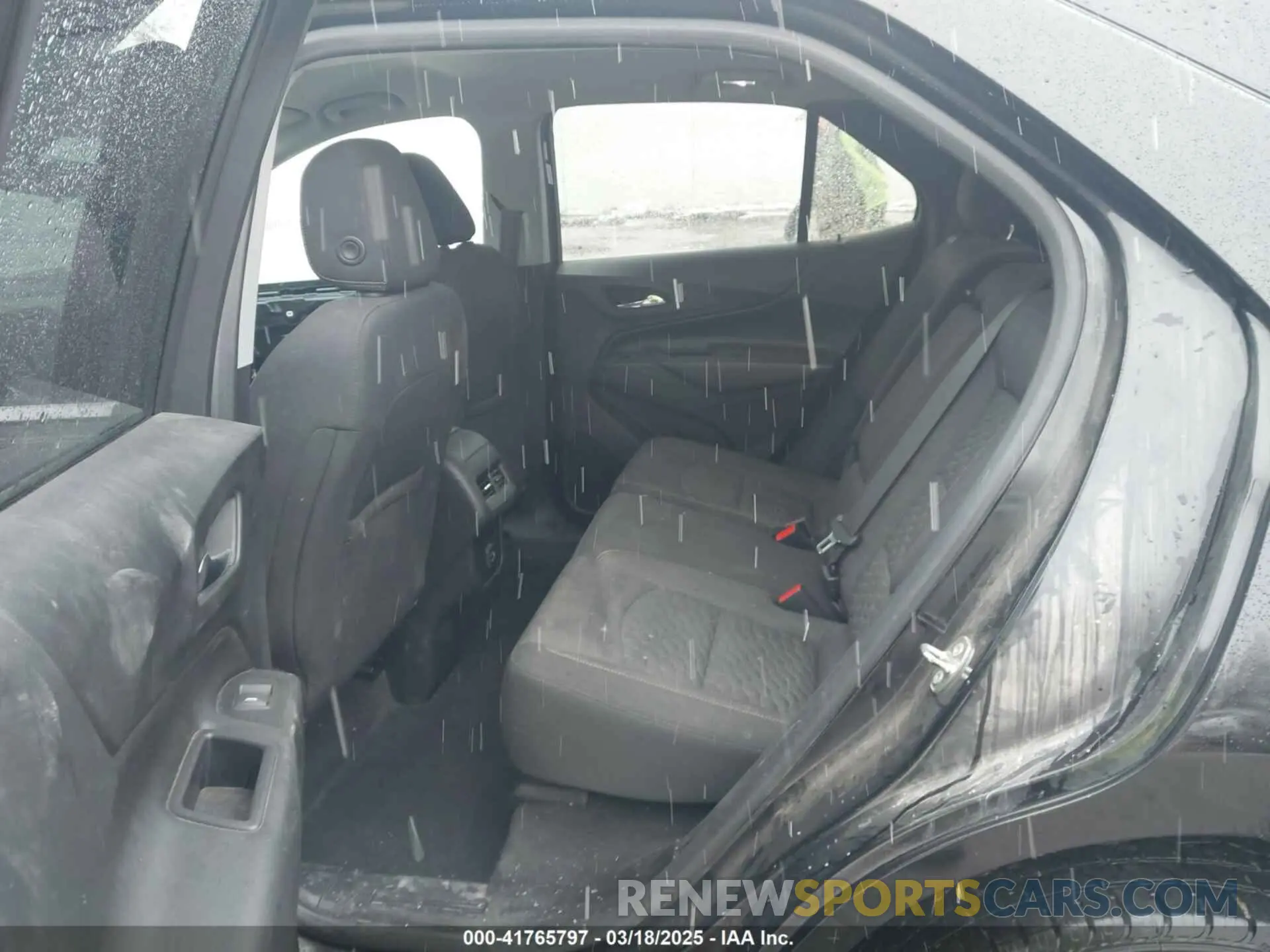 8 fotografías del automóvil dañado 2GNAXUEV5K6120843 CHEVROLET EQUINOX 2019