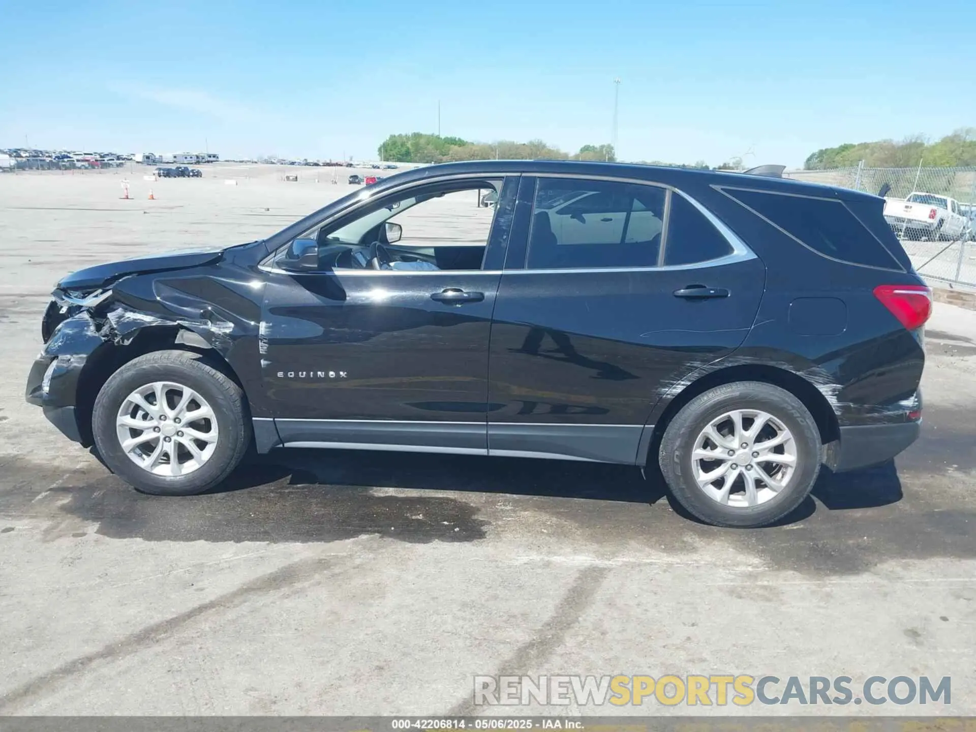 13 fotografías del automóvil dañado 2GNAXUEV5K6126433 CHEVROLET EQUINOX 2019