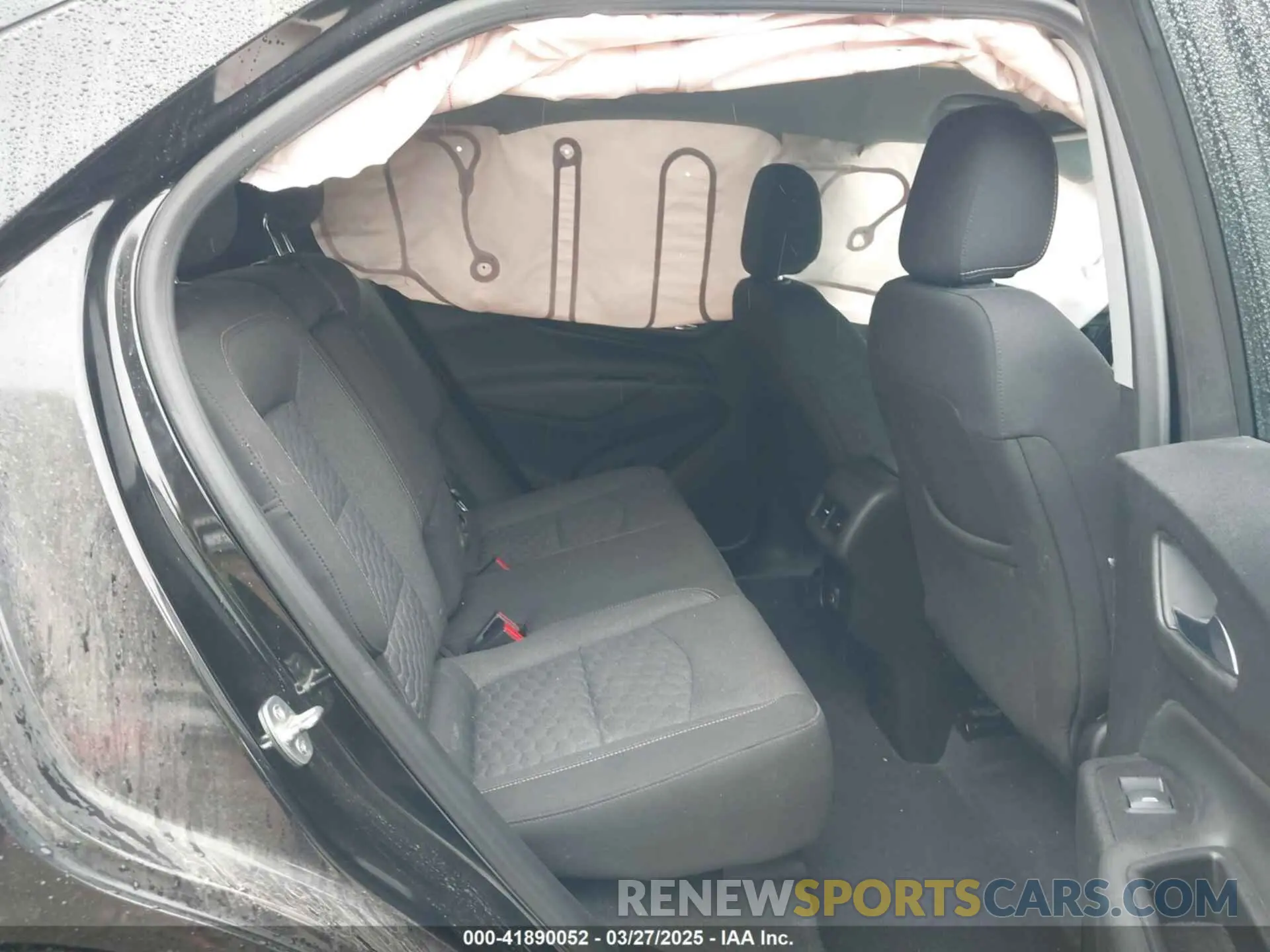 8 fotografías del automóvil dañado 2GNAXUEV5K6174160 CHEVROLET EQUINOX 2019