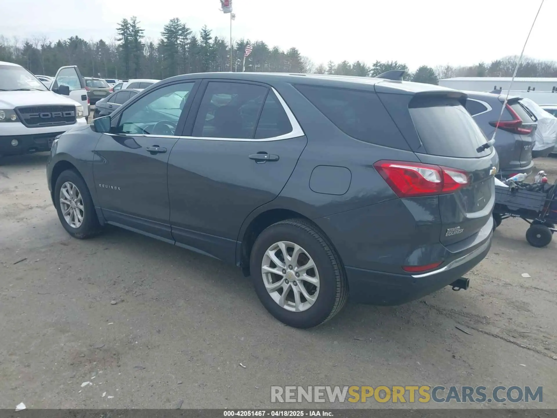 3 fotografías del automóvil dañado 2GNAXUEV5K6205312 CHEVROLET EQUINOX 2019
