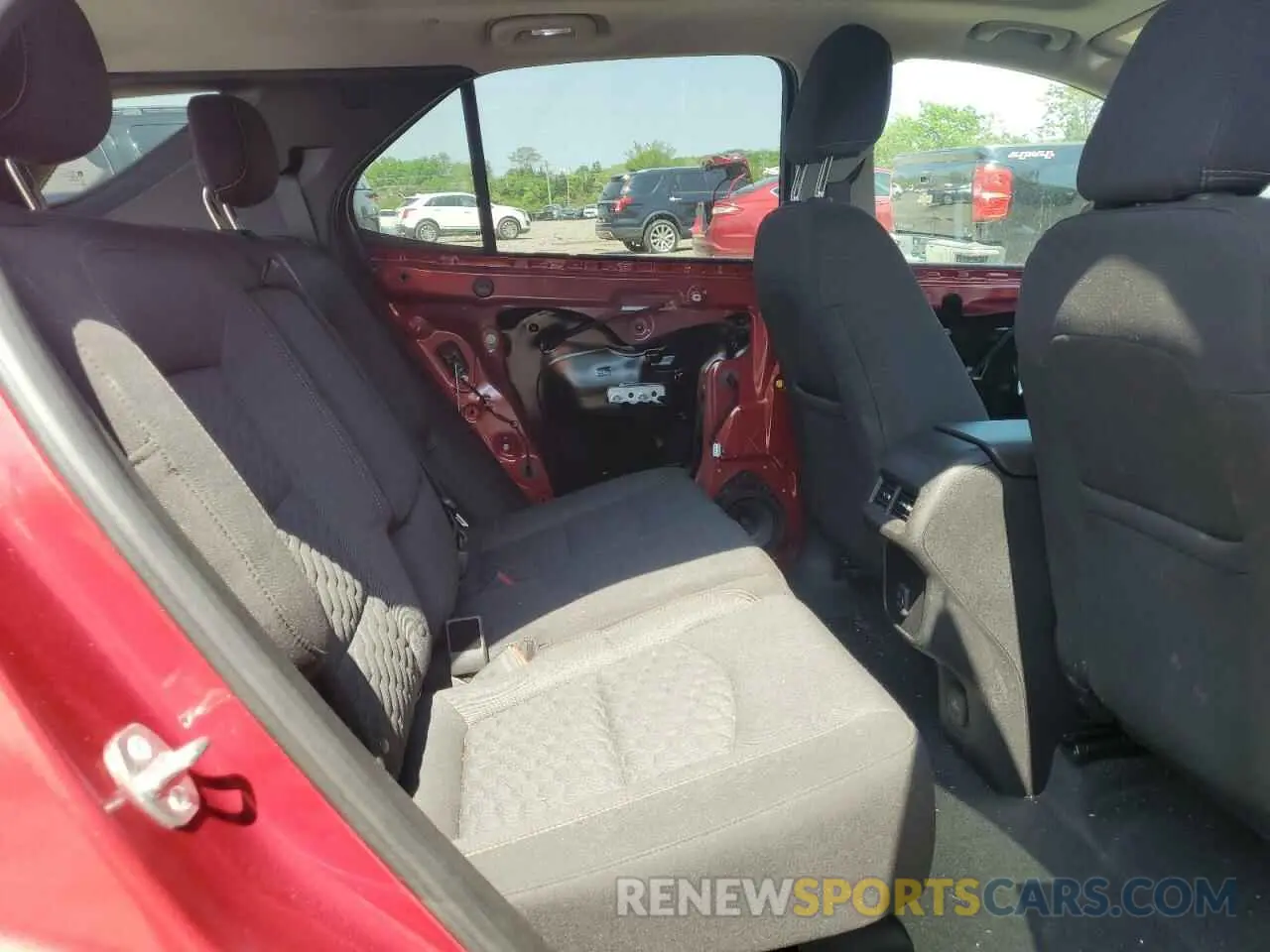 11 fotografías del automóvil dañado 2GNAXUEV5K6212373 CHEVROLET EQUINOX 2019
