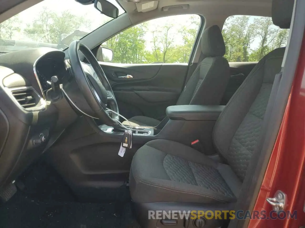 7 fotografías del automóvil dañado 2GNAXUEV5K6212373 CHEVROLET EQUINOX 2019