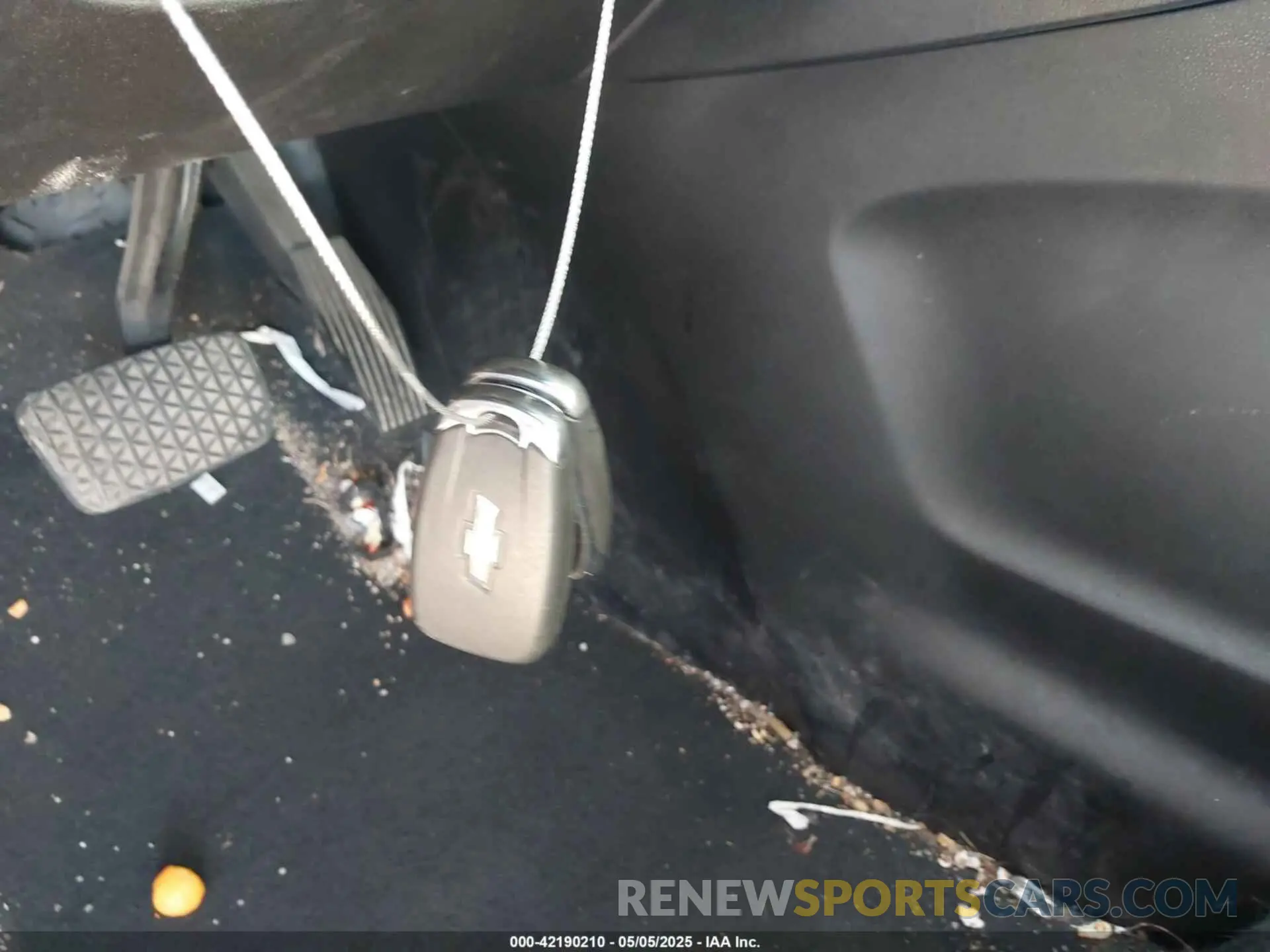 11 fotografías del automóvil dañado 2GNAXUEV6K6184213 CHEVROLET EQUINOX 2019