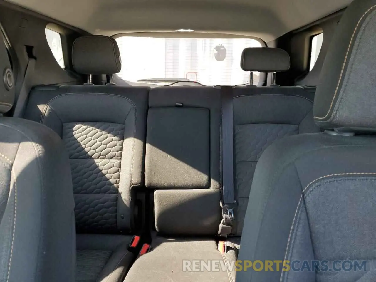 10 fotografías del automóvil dañado 2GNAXUEV6K6242112 CHEVROLET EQUINOX 2019