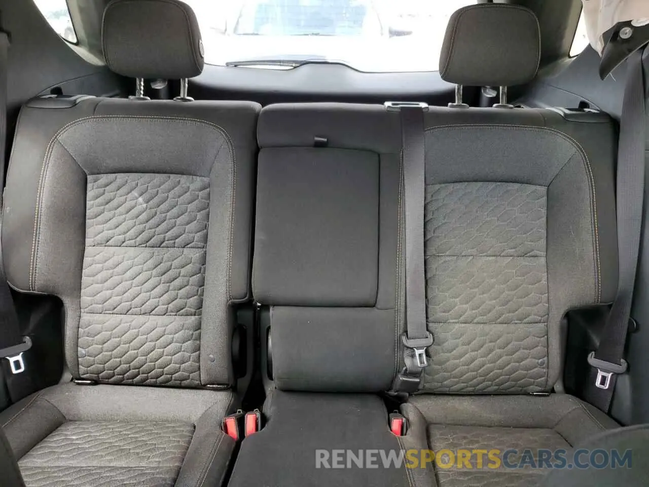 10 fotografías del automóvil dañado 2GNAXUEV6K6246743 CHEVROLET EQUINOX 2019