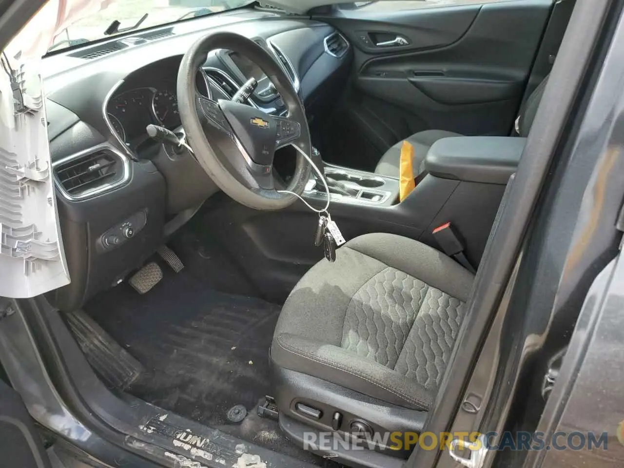 7 fotografías del automóvil dañado 2GNAXUEV6K6246743 CHEVROLET EQUINOX 2019