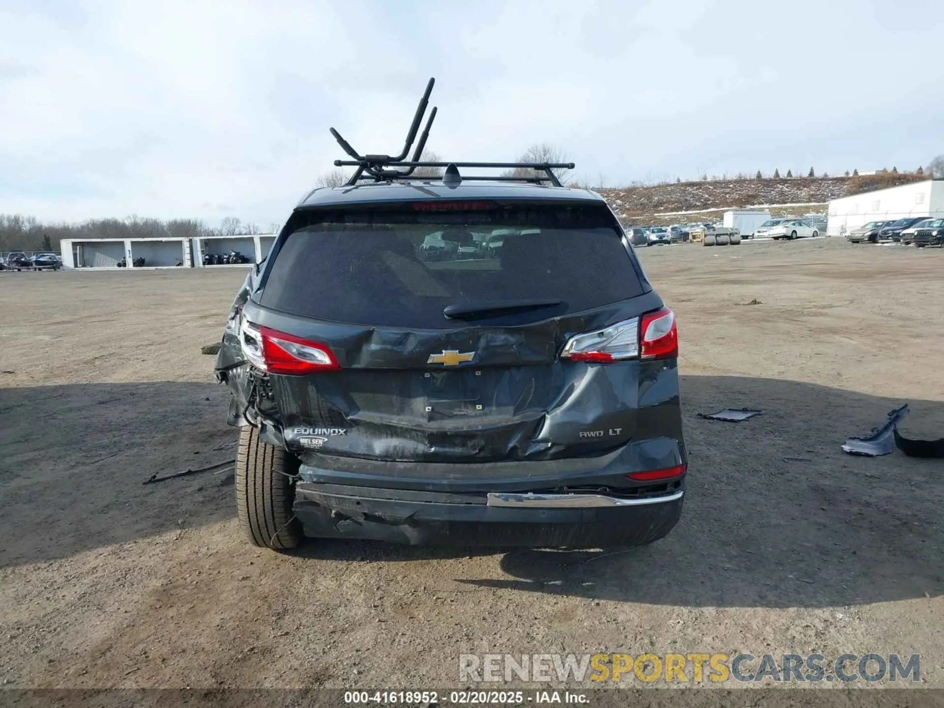 17 fotografías del automóvil dañado 2GNAXUEV6K6281489 CHEVROLET EQUINOX 2019