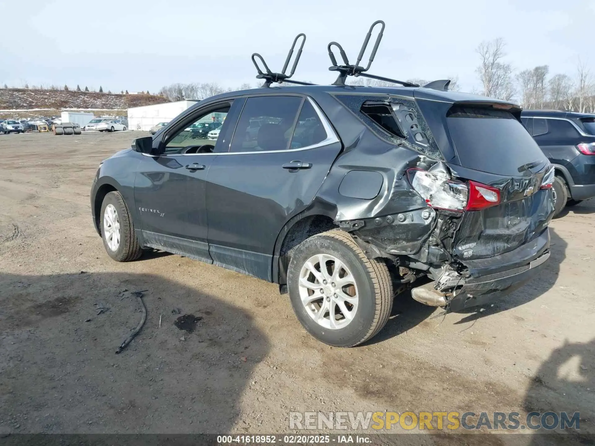 3 fotografías del automóvil dañado 2GNAXUEV6K6281489 CHEVROLET EQUINOX 2019