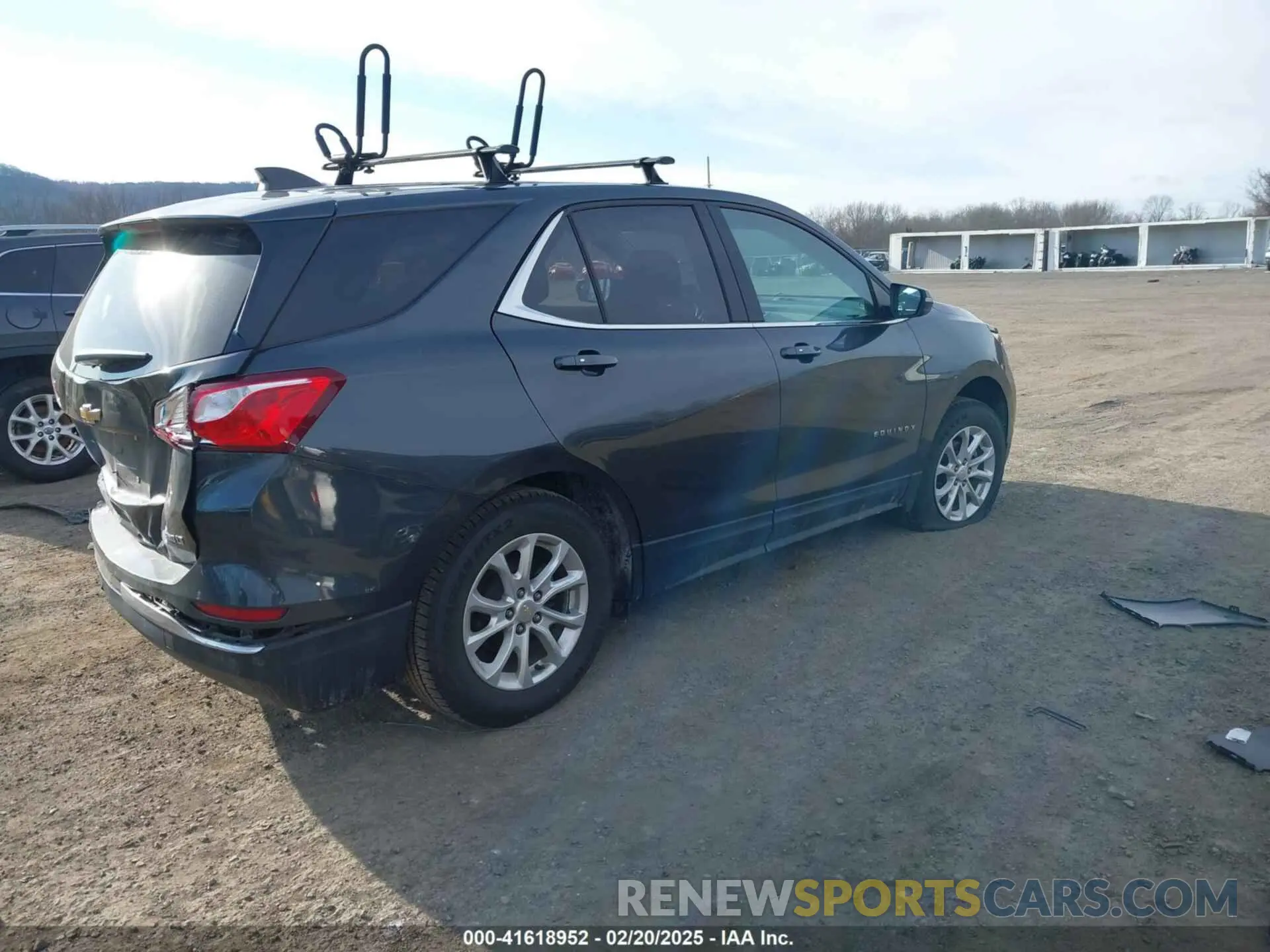 4 fotografías del automóvil dañado 2GNAXUEV6K6281489 CHEVROLET EQUINOX 2019
