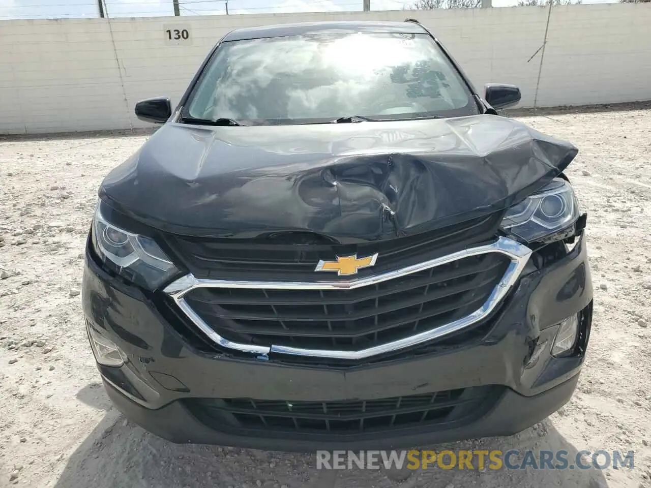 5 fotografías del automóvil dañado 2GNAXUEV7K6233256 CHEVROLET EQUINOX 2019