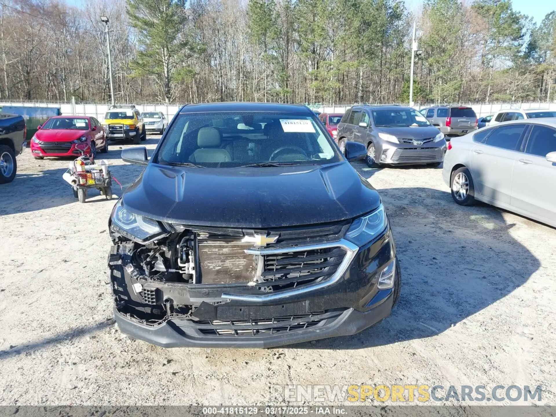 12 fotografías del automóvil dañado 2GNAXUEV7K6242703 CHEVROLET EQUINOX 2019