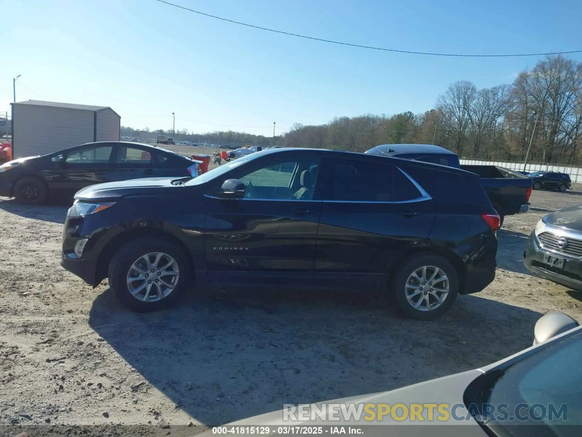 14 fotografías del automóvil dañado 2GNAXUEV7K6242703 CHEVROLET EQUINOX 2019