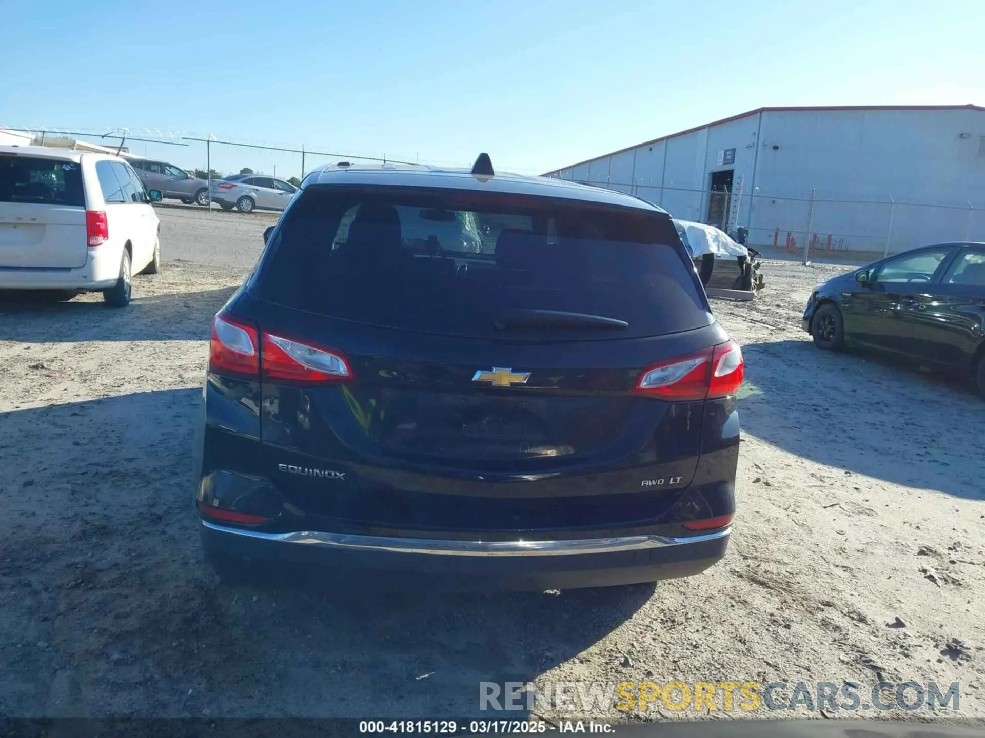 16 fotografías del automóvil dañado 2GNAXUEV7K6242703 CHEVROLET EQUINOX 2019