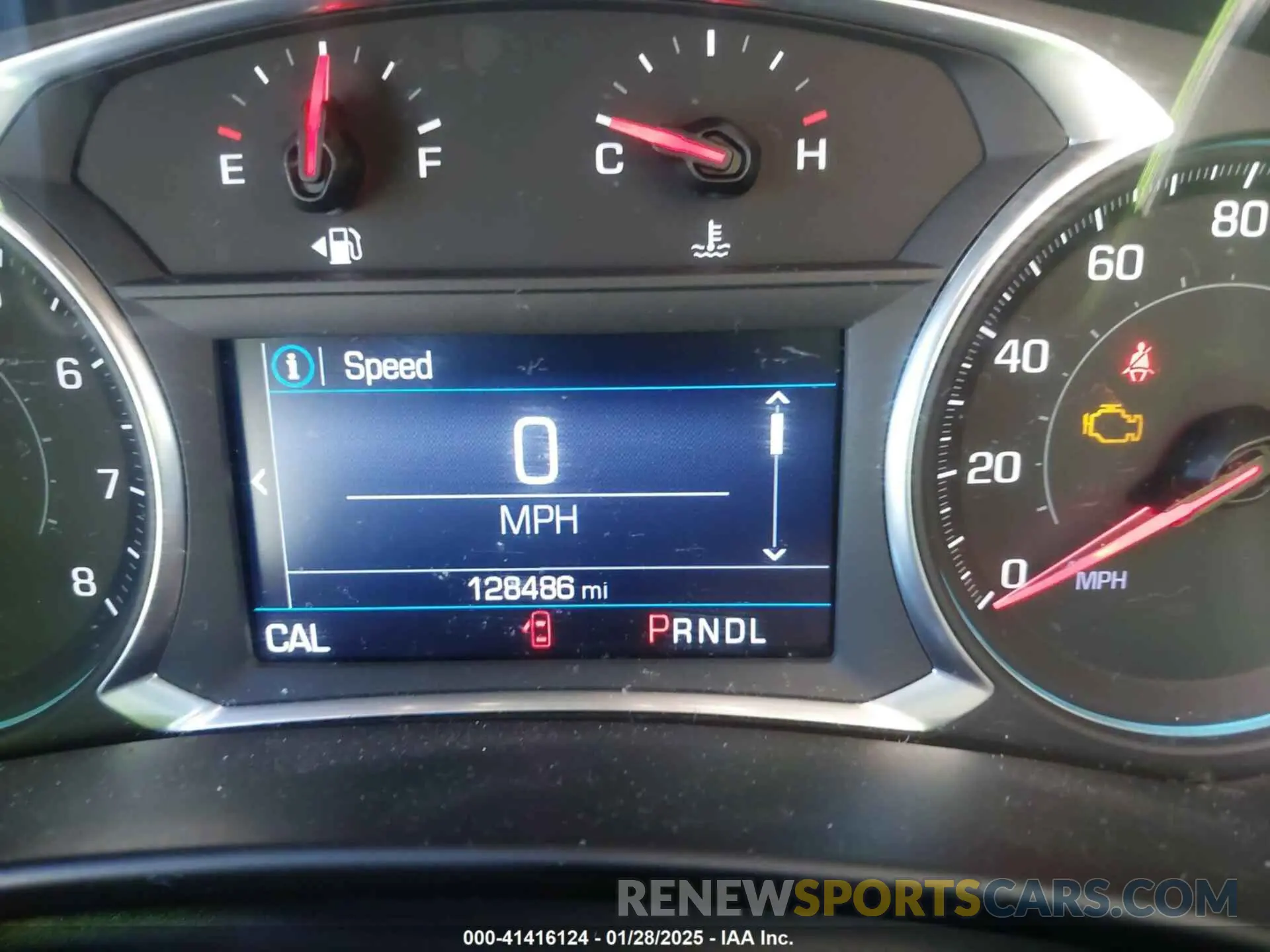 15 fotografías del automóvil dañado 2GNAXUEV7K6246637 CHEVROLET EQUINOX 2019