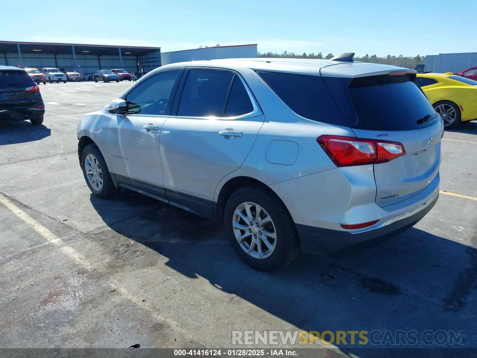 3 fotografías del automóvil dañado 2GNAXUEV7K6246637 CHEVROLET EQUINOX 2019