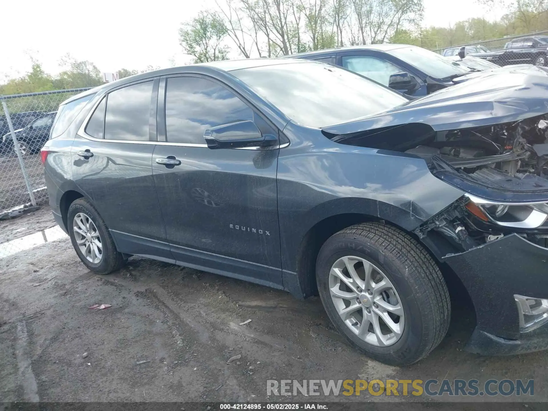 13 fotografías del automóvil dañado 2GNAXUEV8K6102708 CHEVROLET EQUINOX 2019