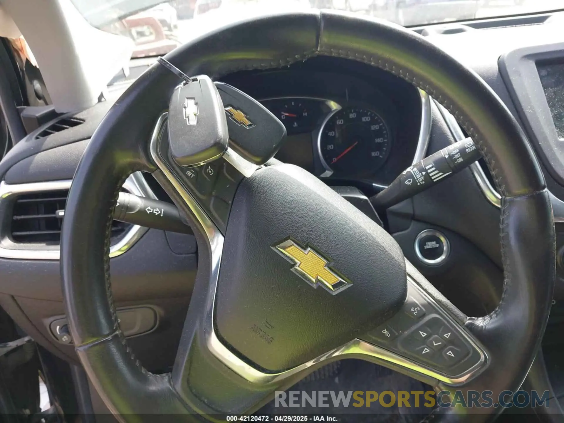11 fotografías del automóvil dañado 2GNAXUEV8K6120044 CHEVROLET EQUINOX 2019