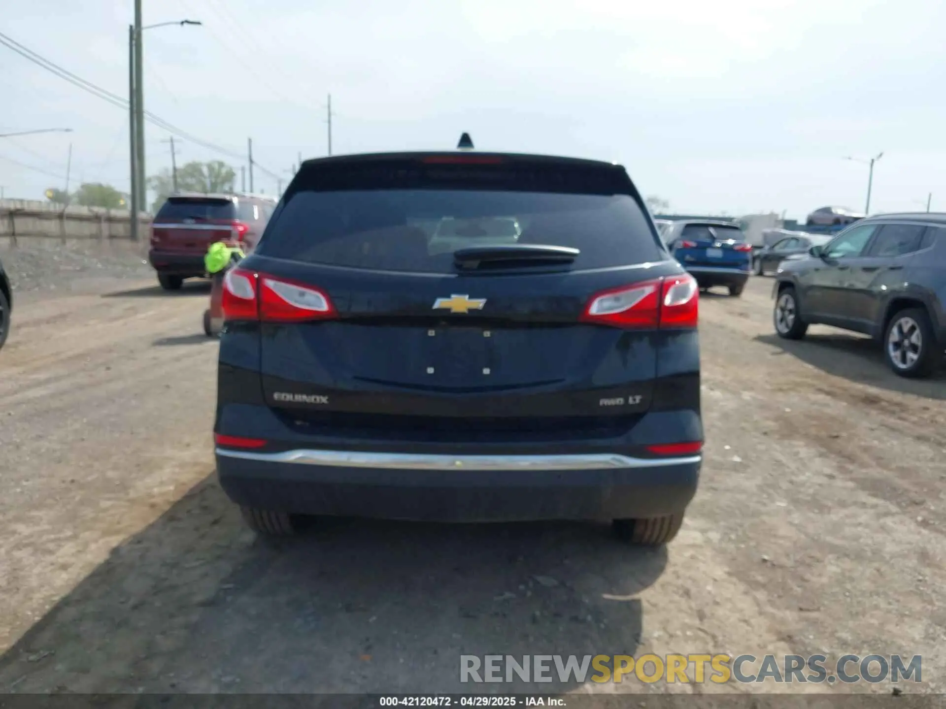 17 fotografías del automóvil dañado 2GNAXUEV8K6120044 CHEVROLET EQUINOX 2019