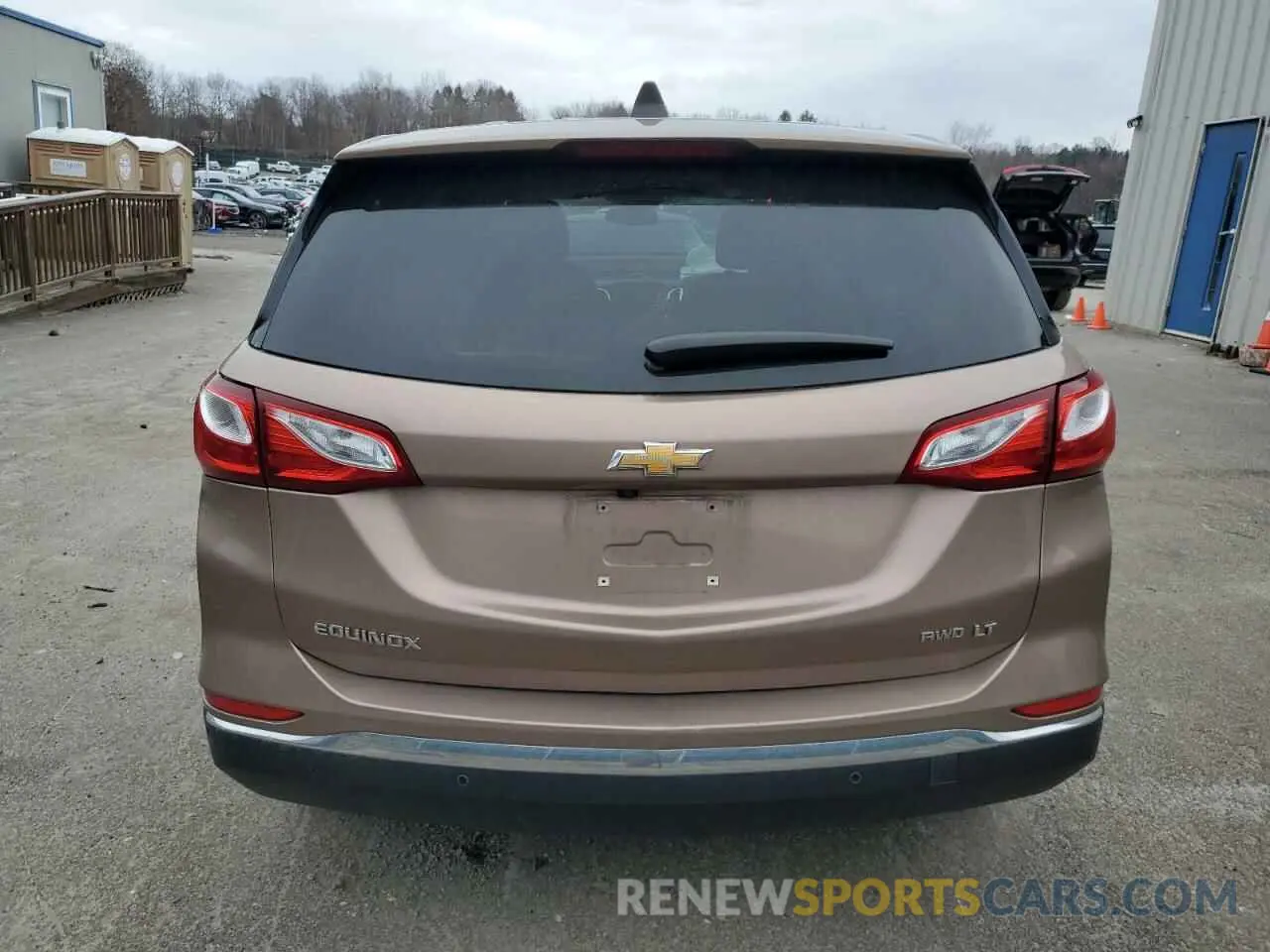 6 fotografías del automóvil dañado 2GNAXUEV8K6132839 CHEVROLET EQUINOX 2019