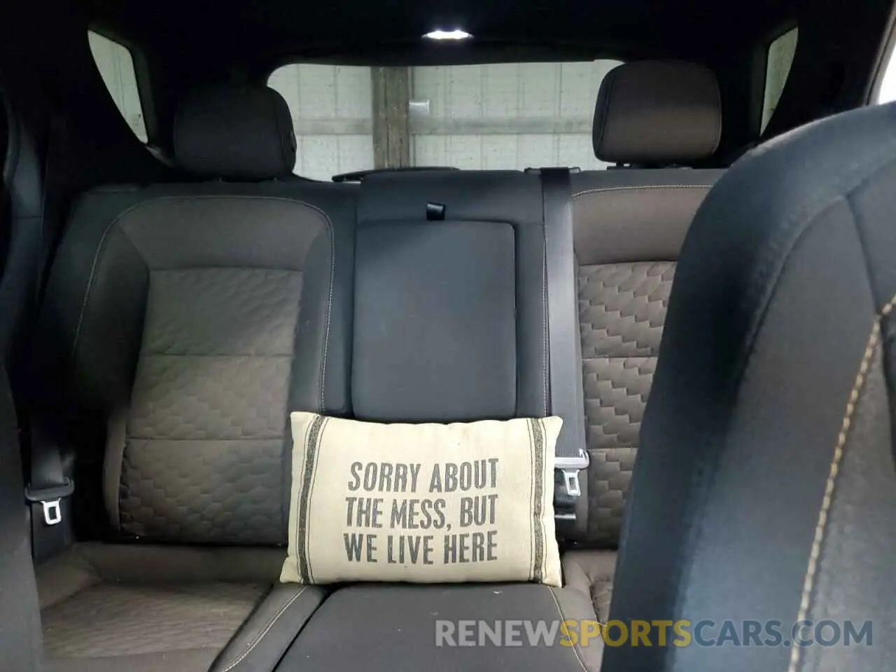 10 fotografías del automóvil dañado 2GNAXUEV8K6192488 CHEVROLET EQUINOX 2019