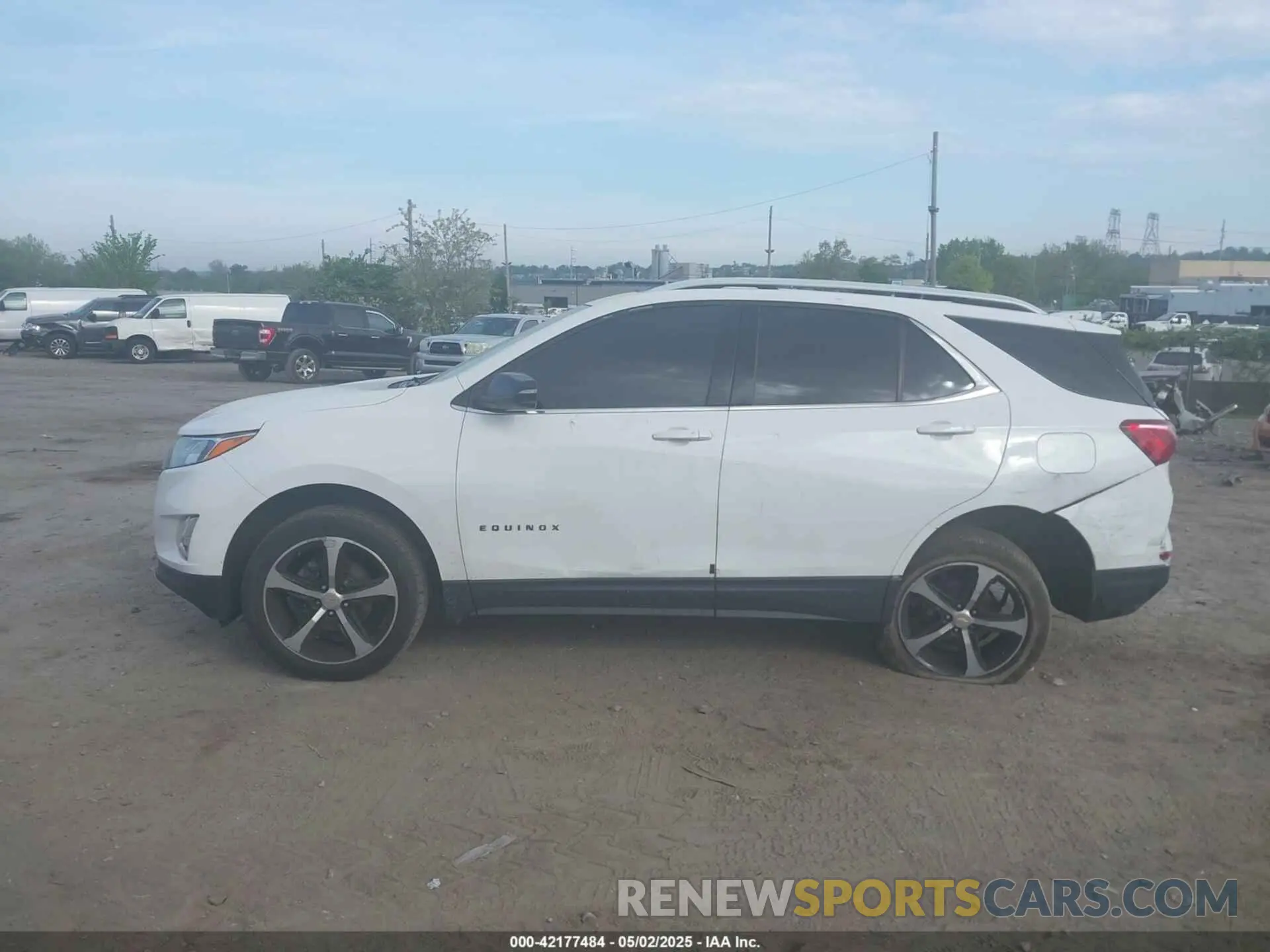 14 fotografías del automóvil dañado 2GNAXUEV8K6224713 CHEVROLET EQUINOX 2019