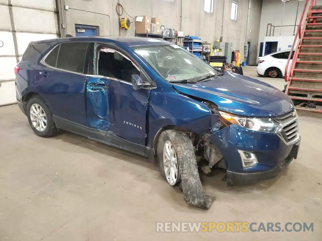 4 fotografías del automóvil dañado 2GNAXUEV8K6243455 CHEVROLET EQUINOX 2019