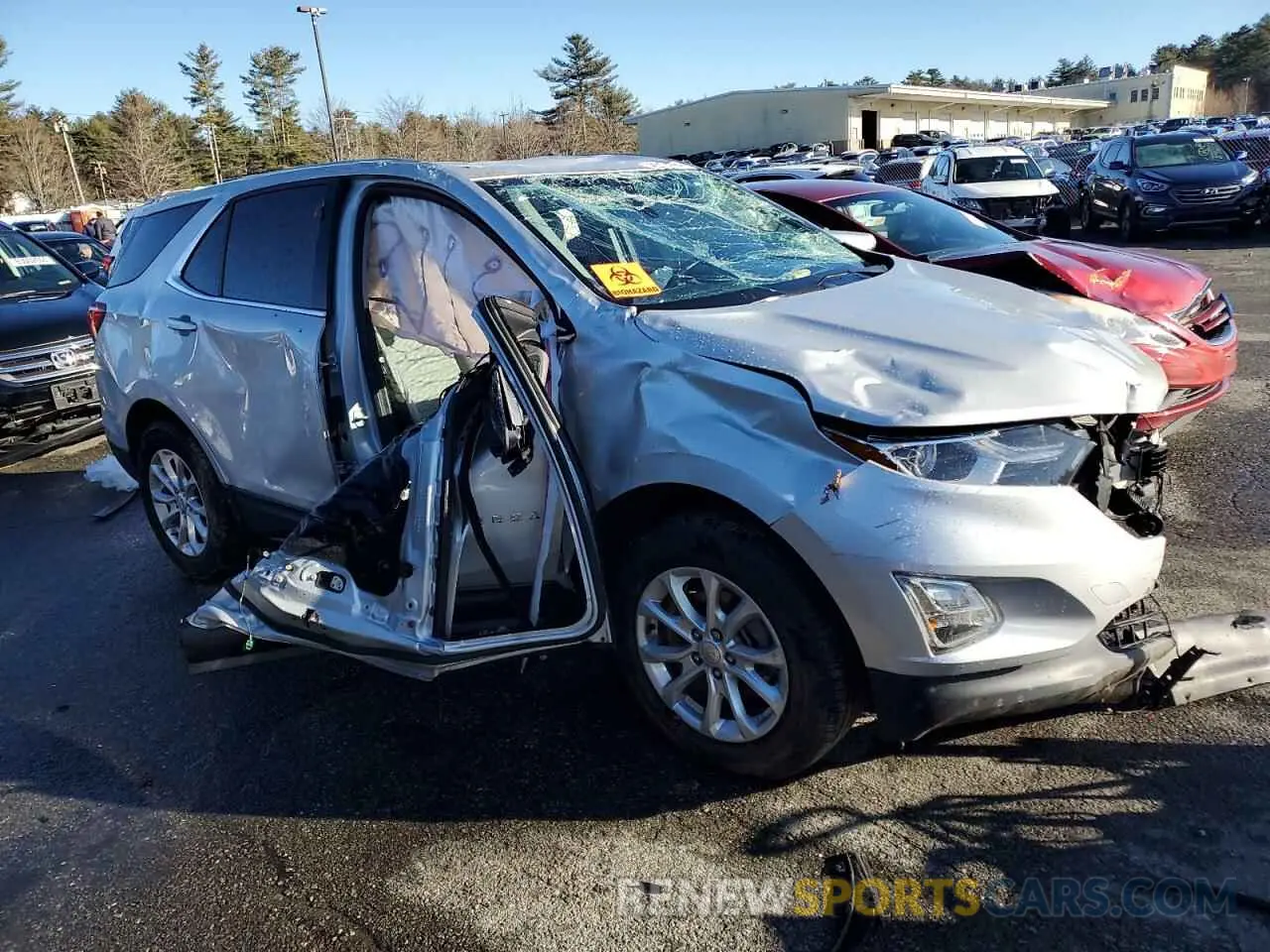 4 fotografías del automóvil dañado 2GNAXUEV8K6271563 CHEVROLET EQUINOX 2019