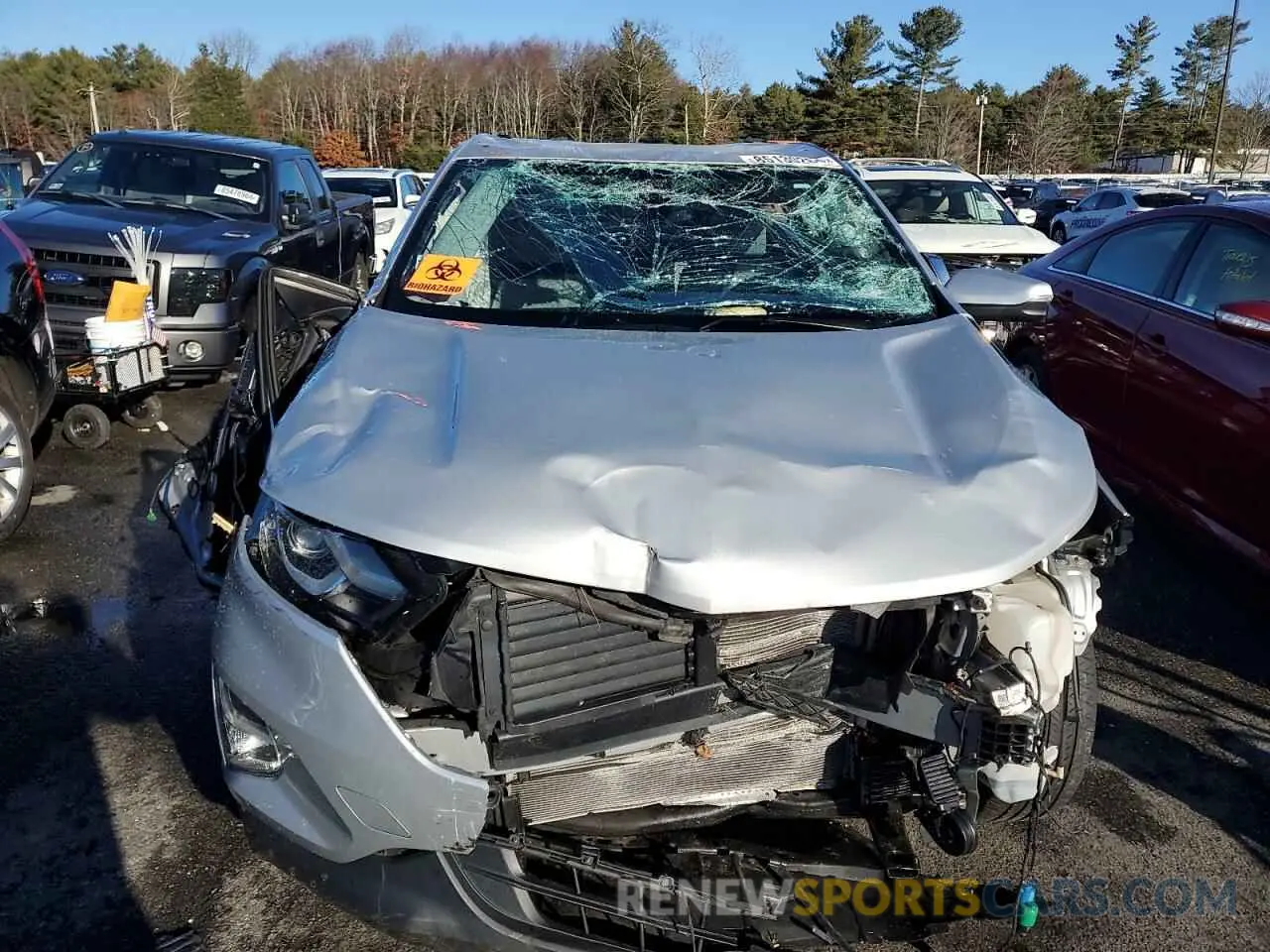5 fotografías del automóvil dañado 2GNAXUEV8K6271563 CHEVROLET EQUINOX 2019